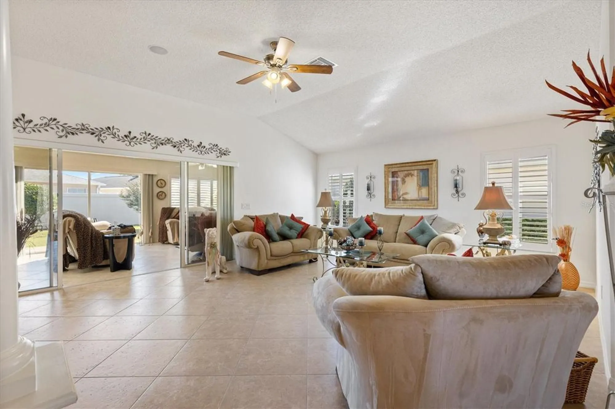 Property Slideshow image 13 of 37 | 552 society hill cir, The Villages, FL, 32162