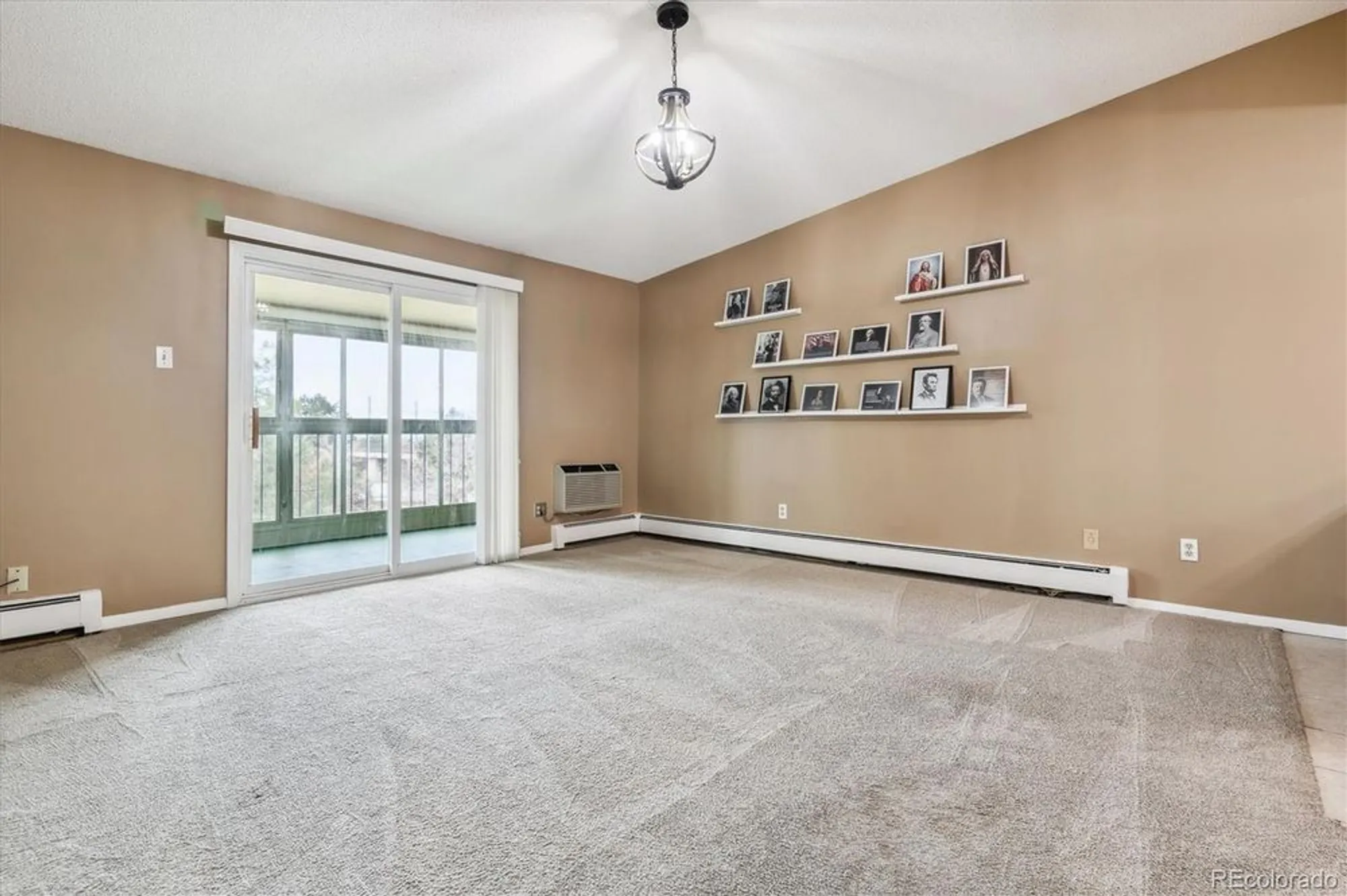 Property Slideshow image 4 of 34 | 3022 s wheeling way 407, Aurora, CO, 80014