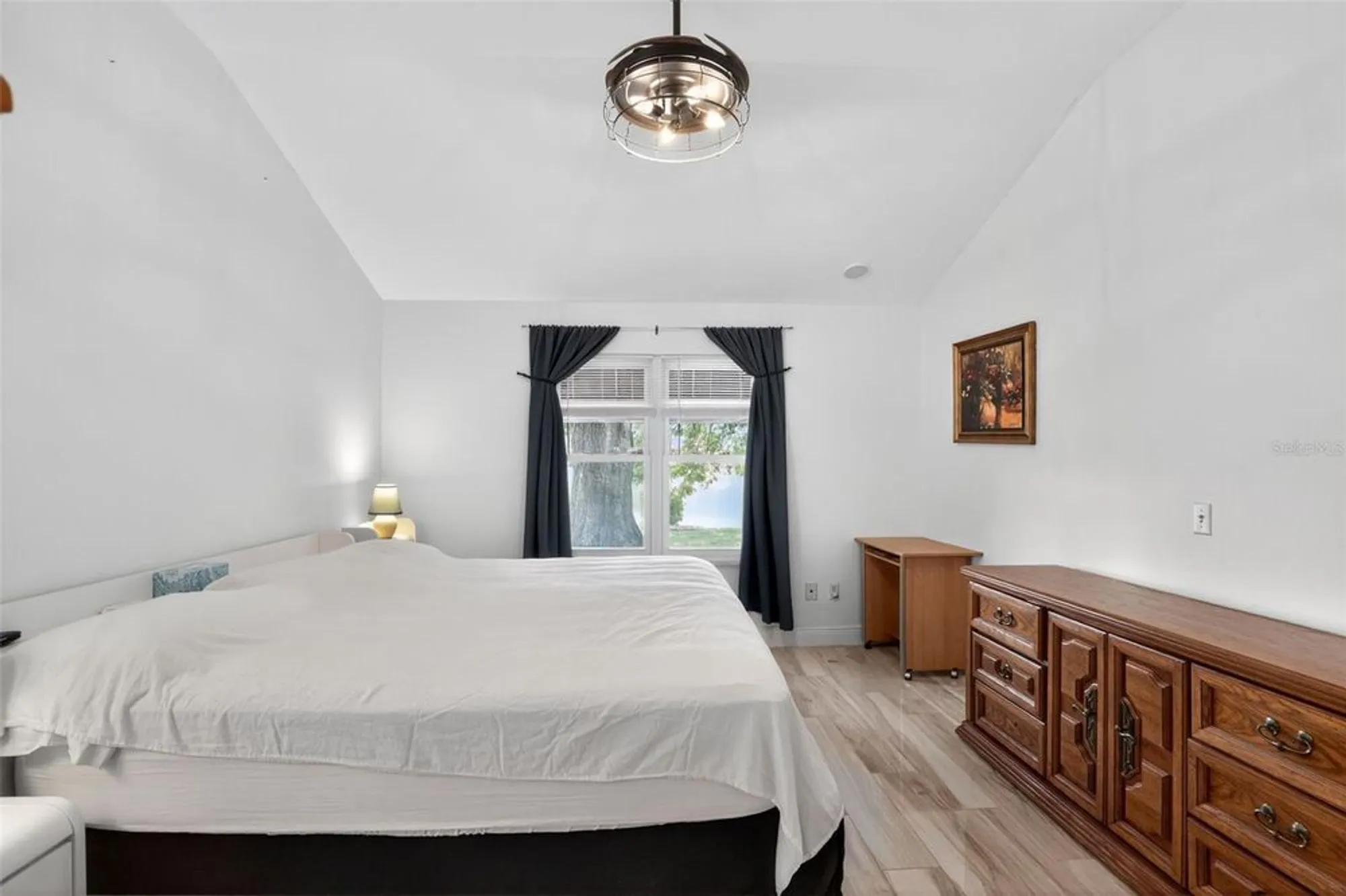 Property Slideshow image 25 of 32 | 411 del mar dr, Lady Lake, FL, 32159