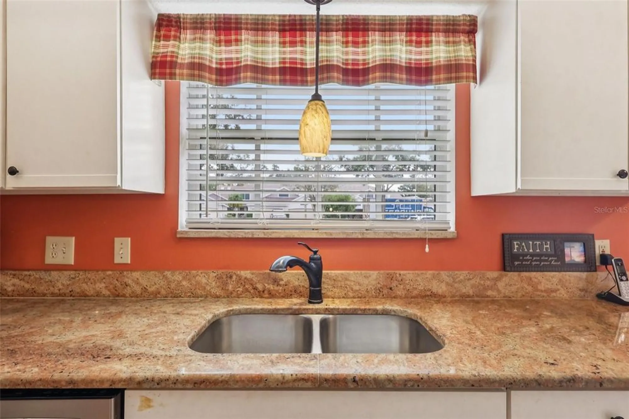 Property Slideshow image 15 of 40 | 100 juniper way, Tavares, FL, 32778