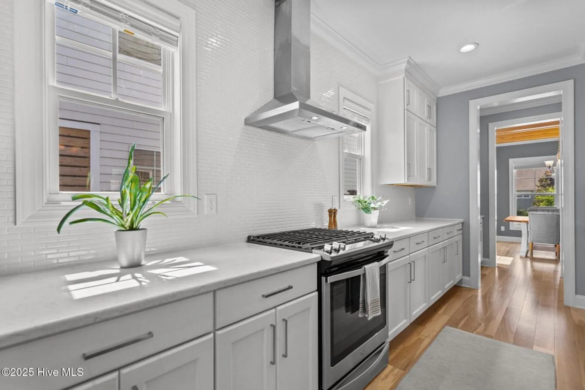 Property Slideshow image 11 of 63 | 4563 old towne st, Wilmington, NC, 28412