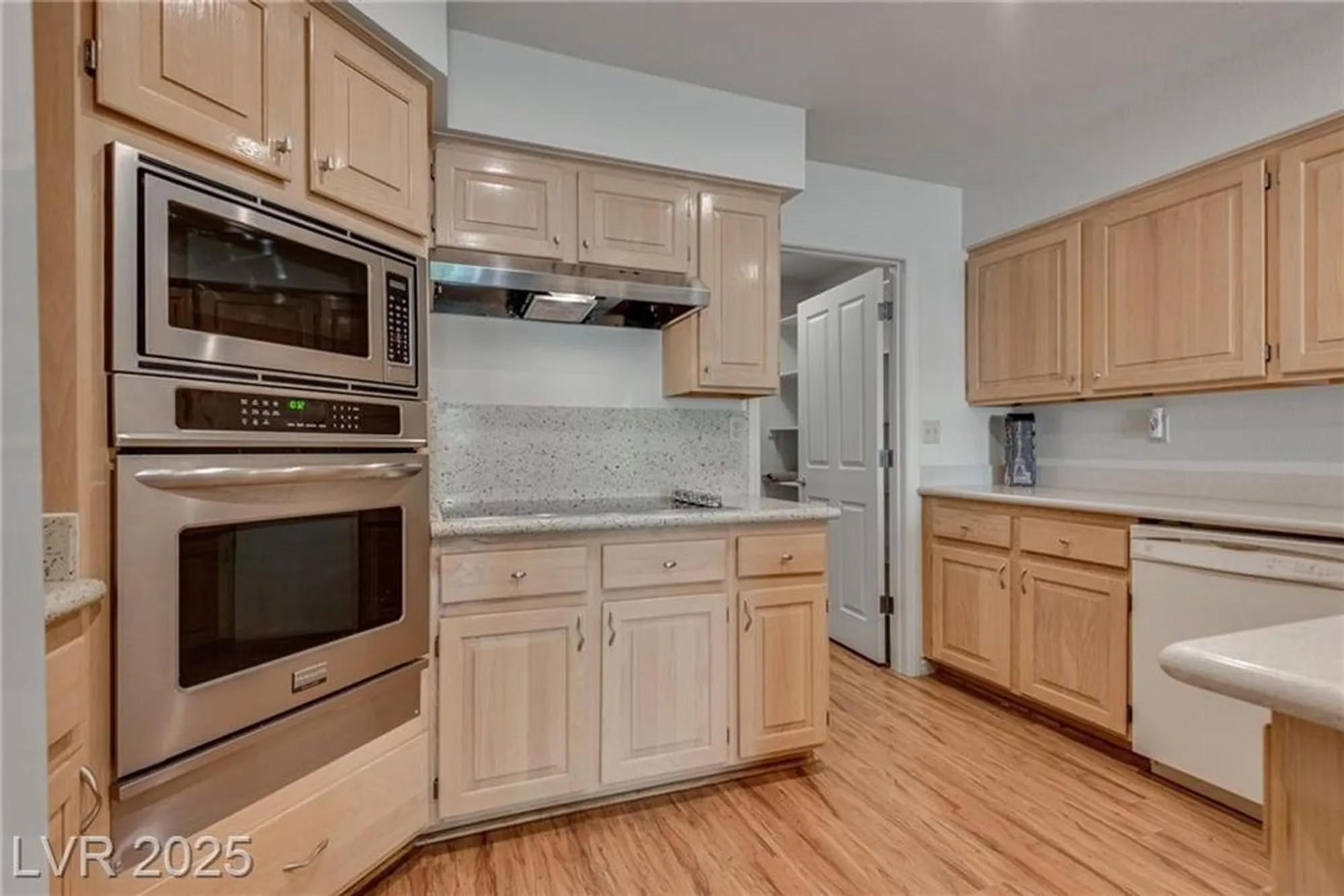 Property Slideshow image 8 of 29 | 421 wonderstone dr, Las Vegas, NV, 89107