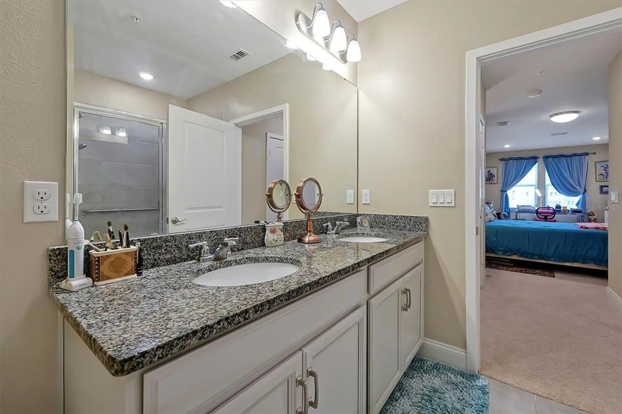 Property Slideshow image 13 of 40 | 7565 laureate blvd unit 3308, Orlando, FL, 32827