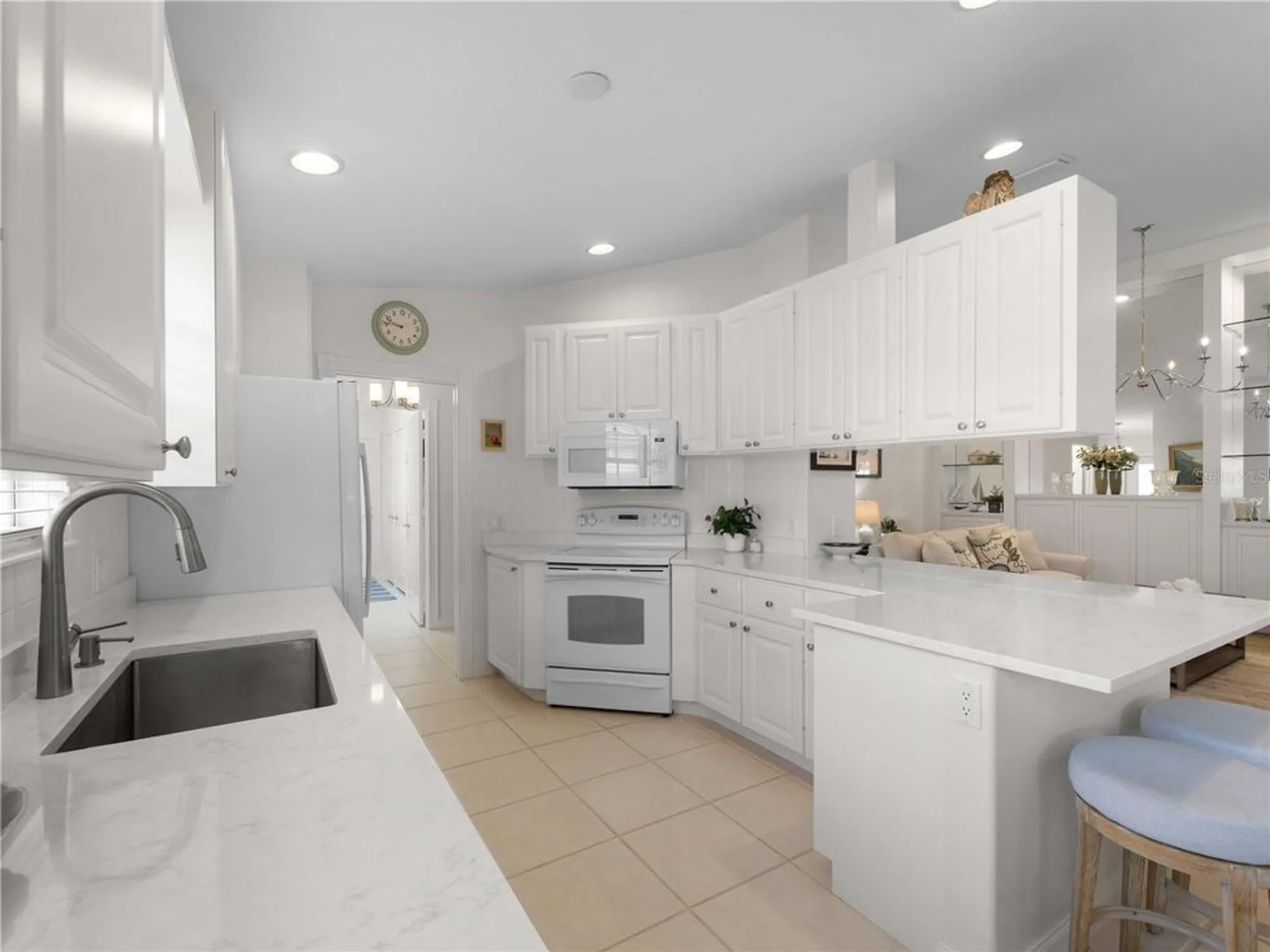 Property Slideshow image 7 of 62 | 7641 quinto dr, Sarasota, FL, 34238