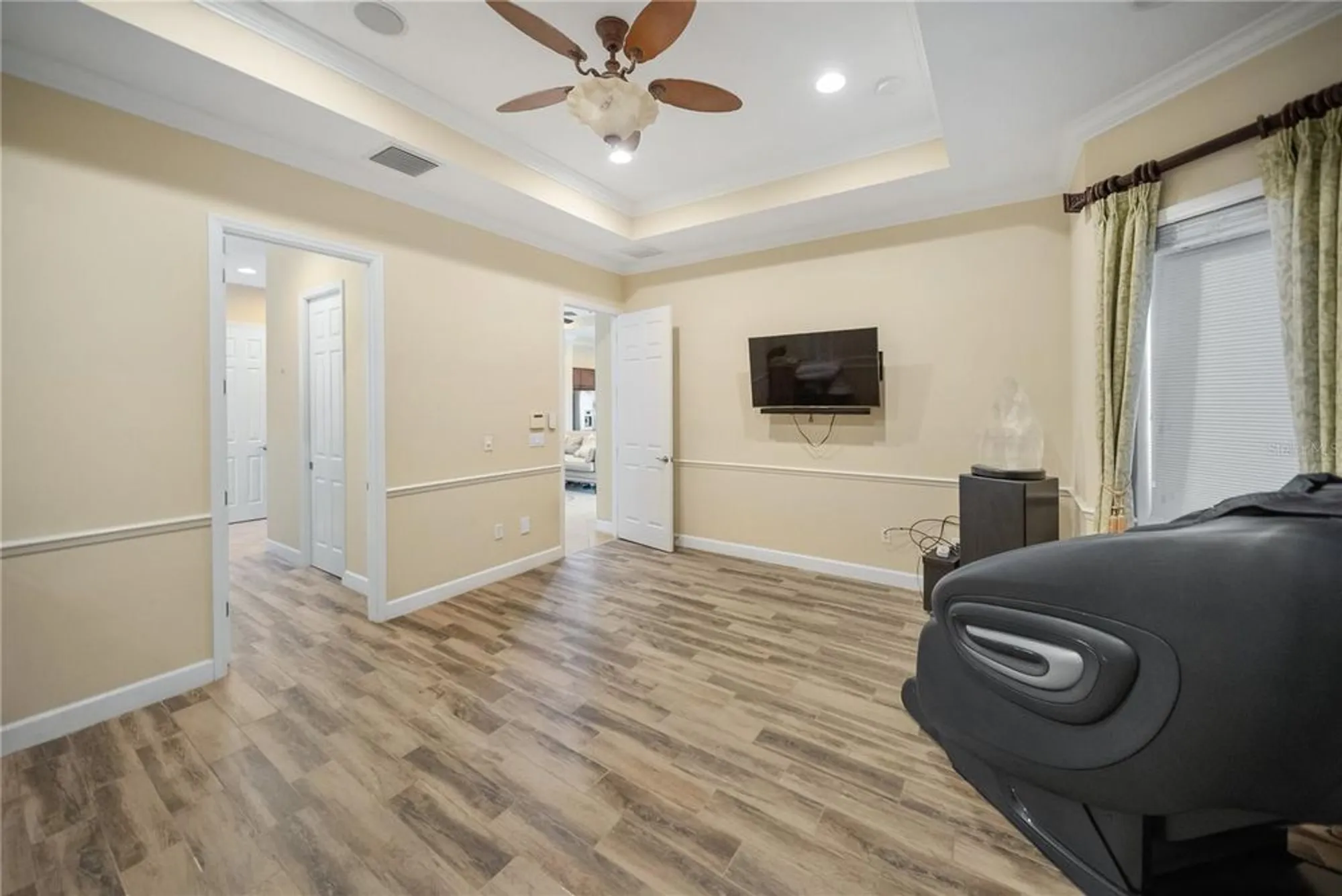 Property Slideshow image 16 of 43 | 305 siena vista pl, Sun City Center, FL, 33573