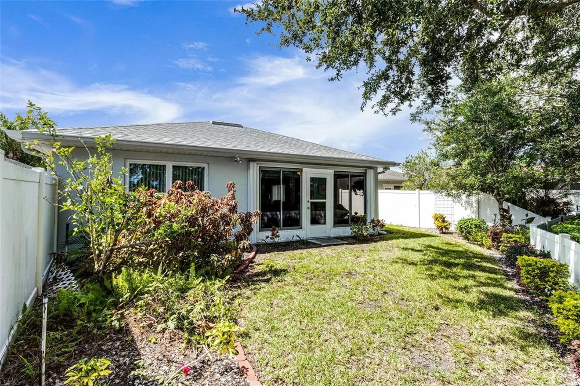 Property Slideshow image 21 of 46 | 3436 grenville dr, Winter Haven, FL, 33884
