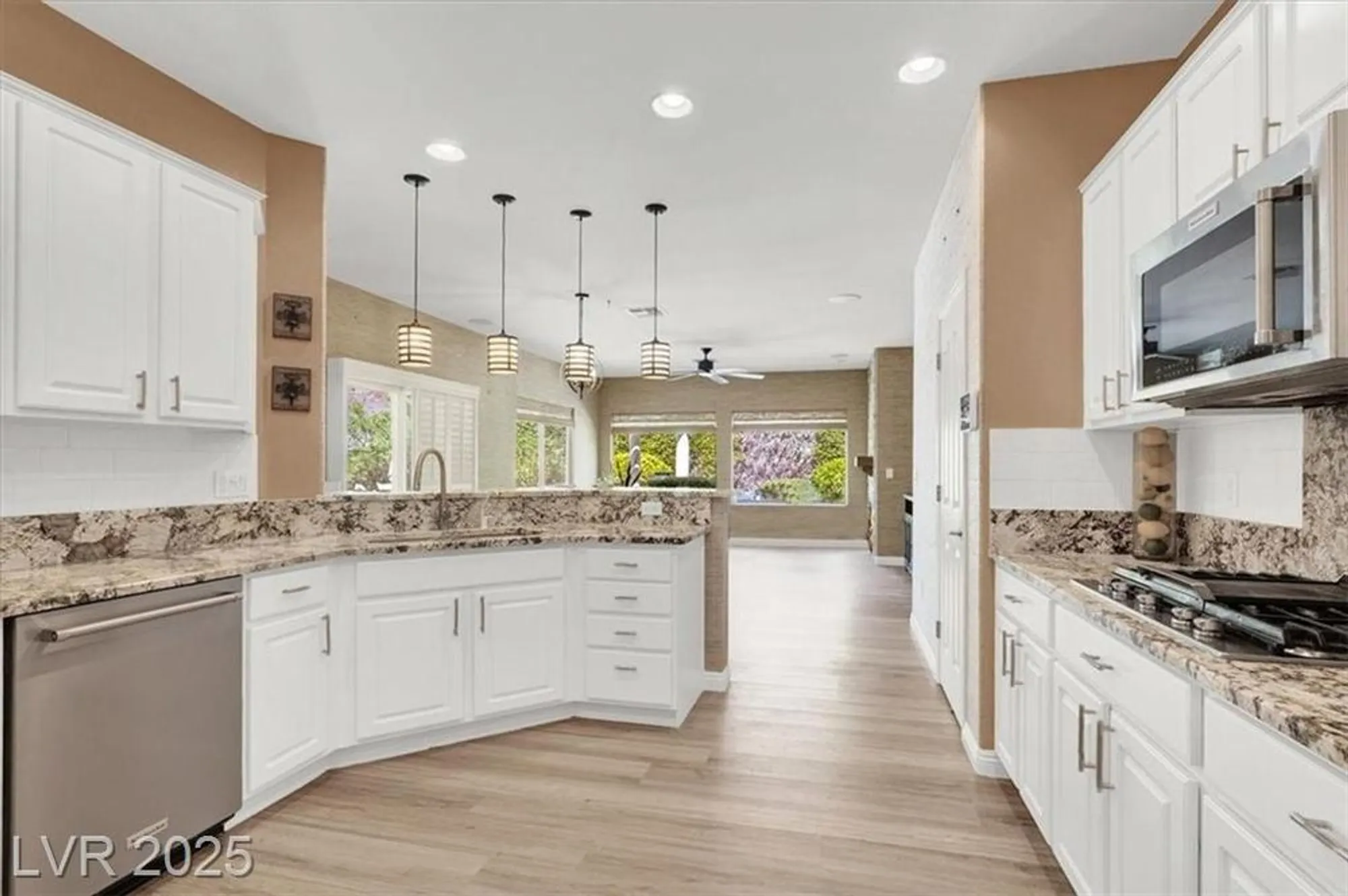 Property Slideshow image 5 of 68 | 3048 brownbirds nest dr, Henderson, NV, 89052