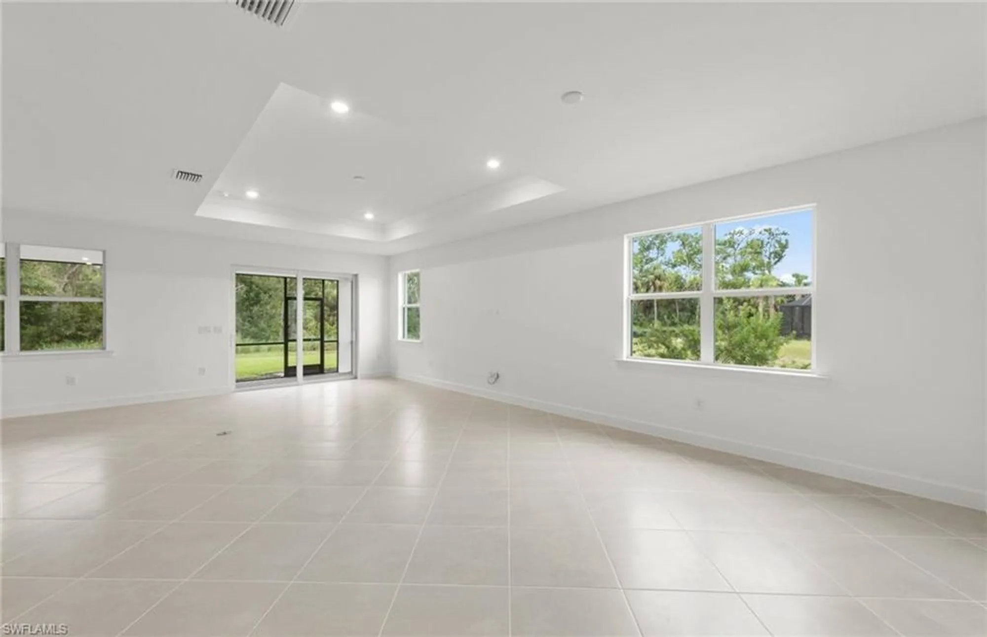 Property Slideshow image 14 of 47 | 7601 paradise tree dr, North Fort Myers, FL, 33917