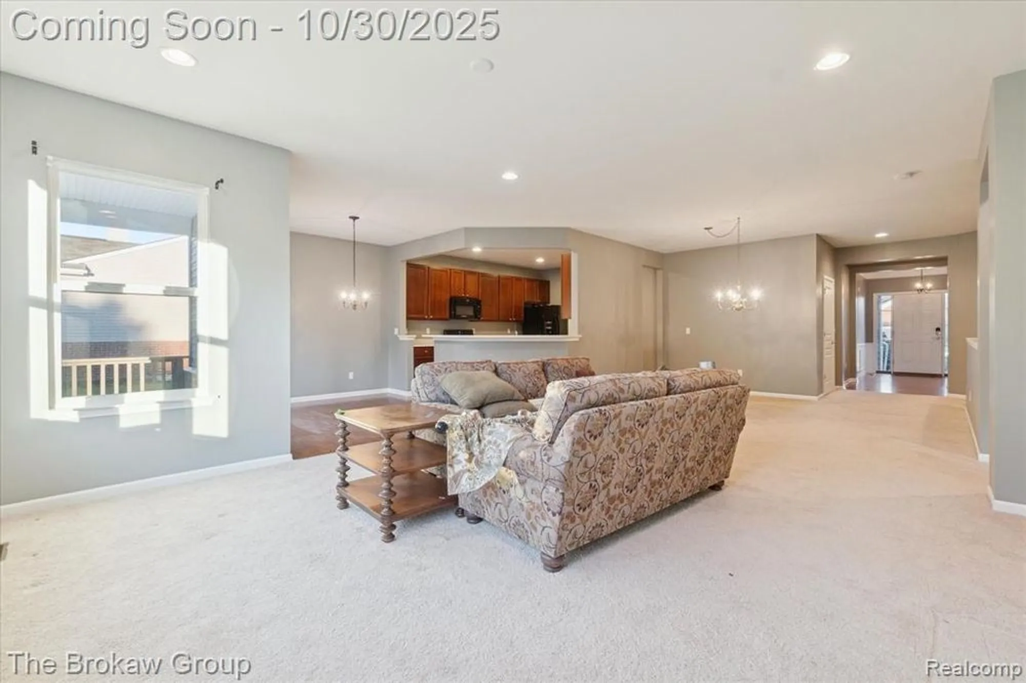 Property Slideshow image 16 of 49 | 6334 prairie dunes dr, Grand Blanc, MI, 48439