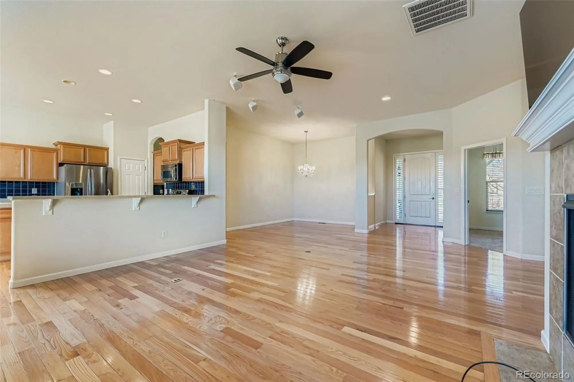 Property Slideshow image 3 of 22 | 16538 chesapeake dr, Broomfield, CO, 80023