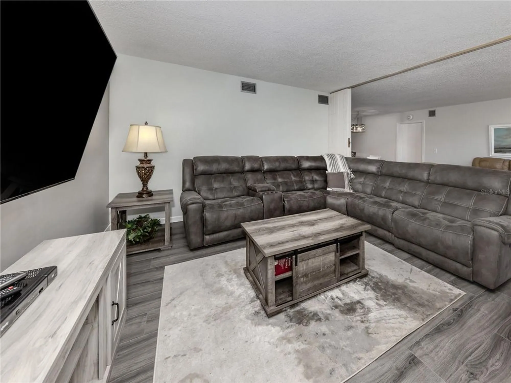 Property Slideshow image 7 of 68 | 437 cerromar ln unit 312, Venice, FL, 34293