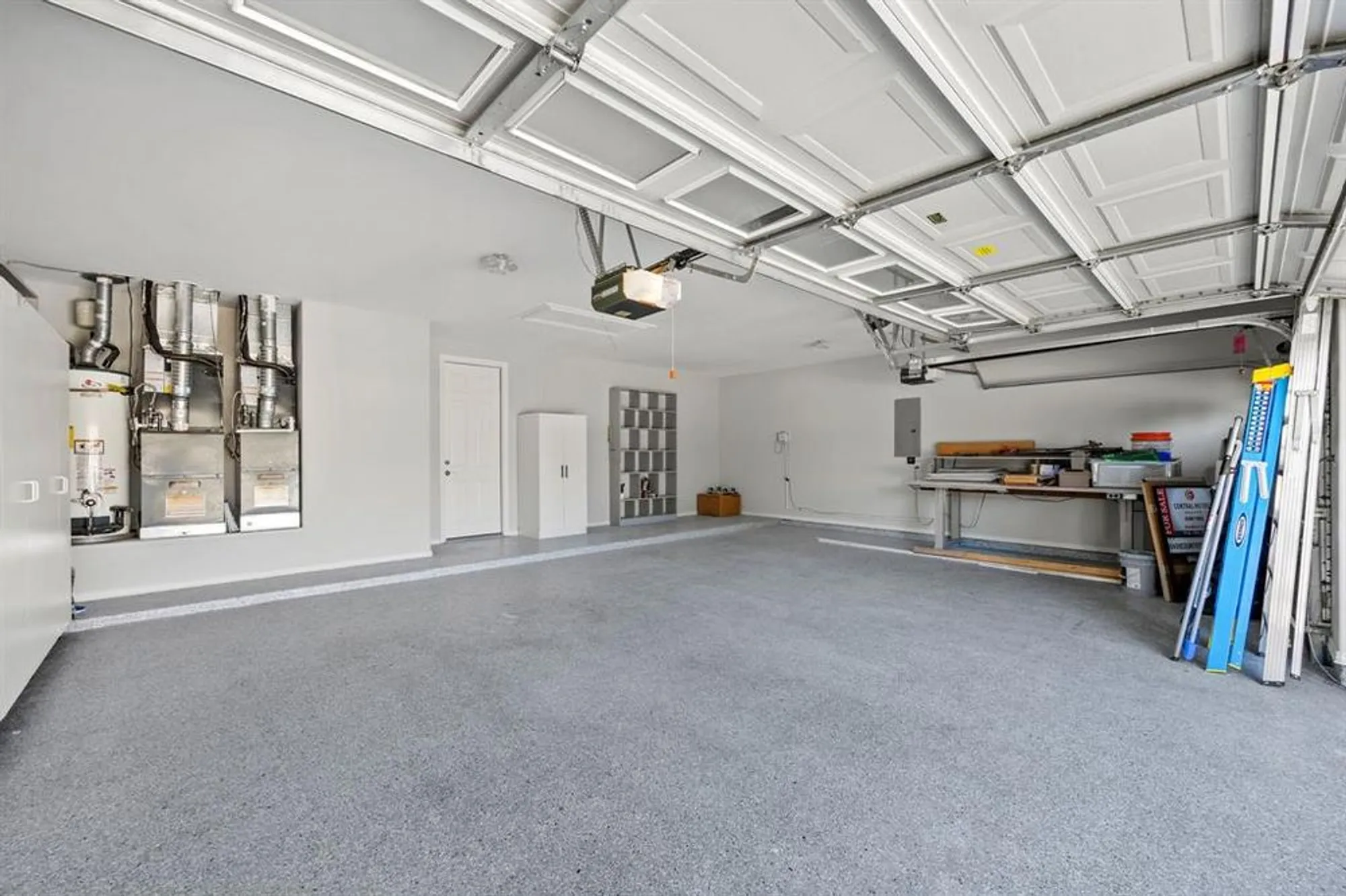 Property Slideshow image 23 of 30 | 10409 countryside dr, Denton, TX, 76207