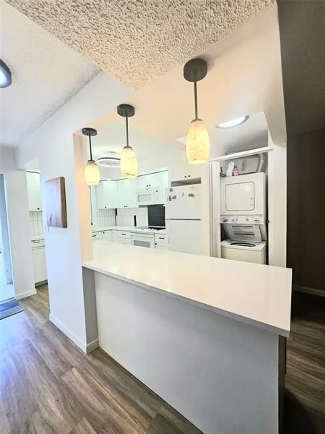 Property Slideshow image 4 of 12 | 5860 nw 44th st 412, Lauderhill, FL, 33319