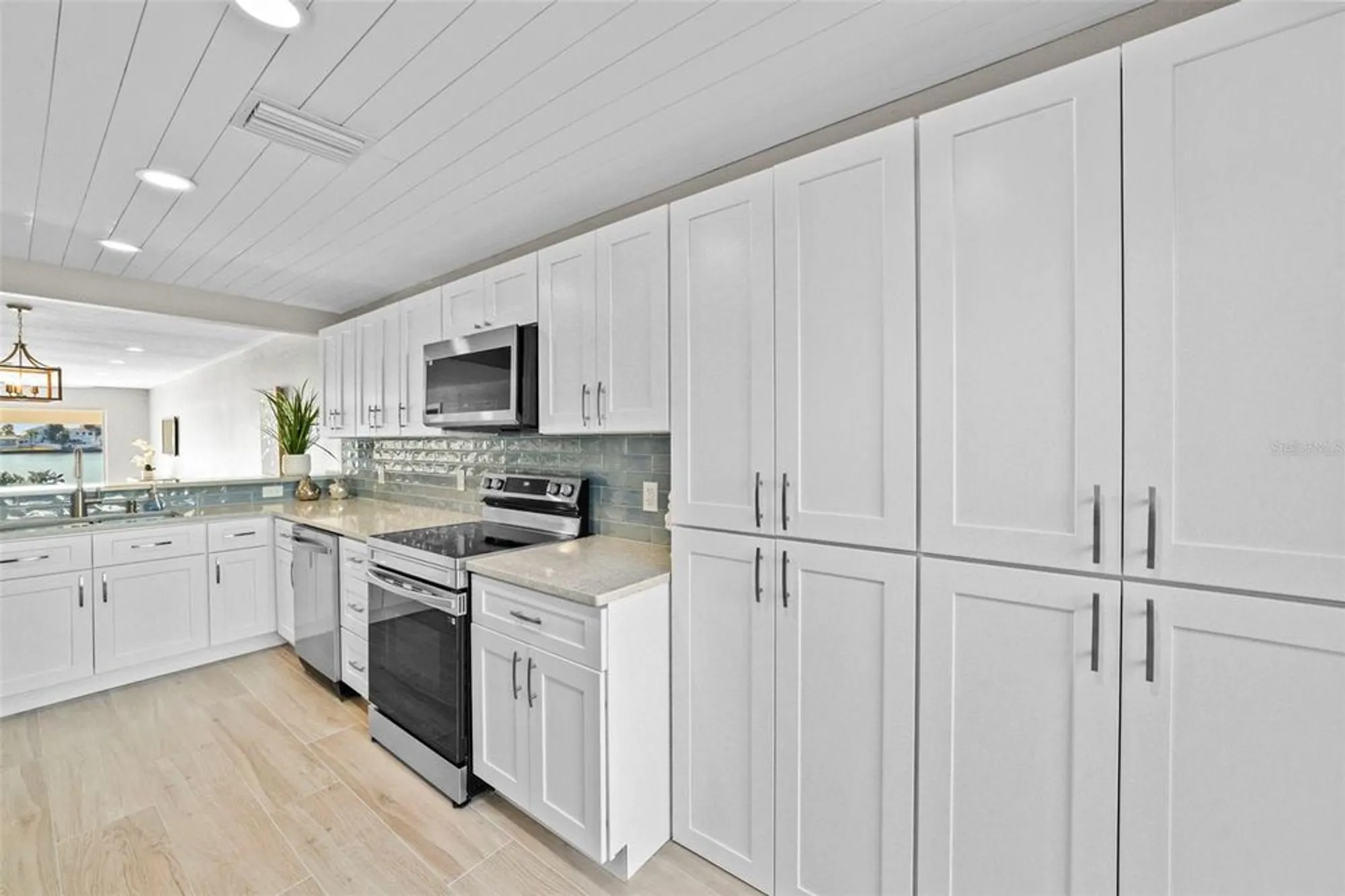 Property Slideshow image 21 of 54 | 642 boca ciega point blvd s, St Petersburg, FL, 33708