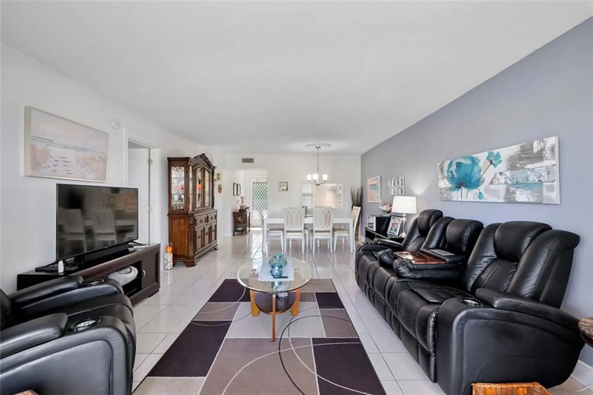 Property Slideshow image 5 of 31 | 7807 golf circle dr 211, Margate, FL, 33063