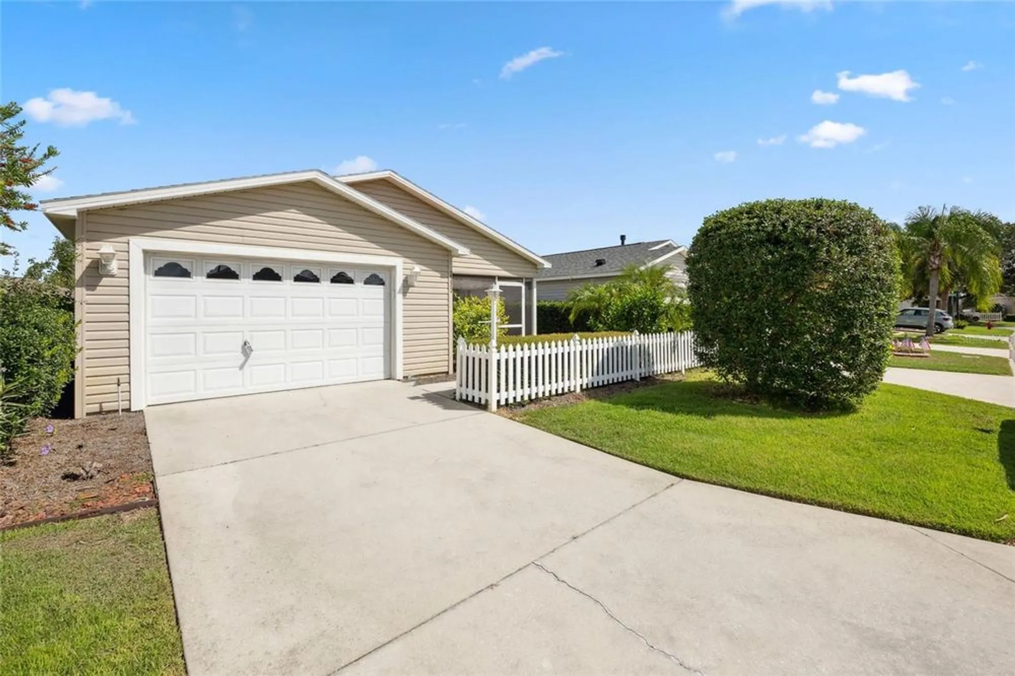 Property Slideshow image 20 of 34 | 2372 travis pl, The Villages, FL, 32162