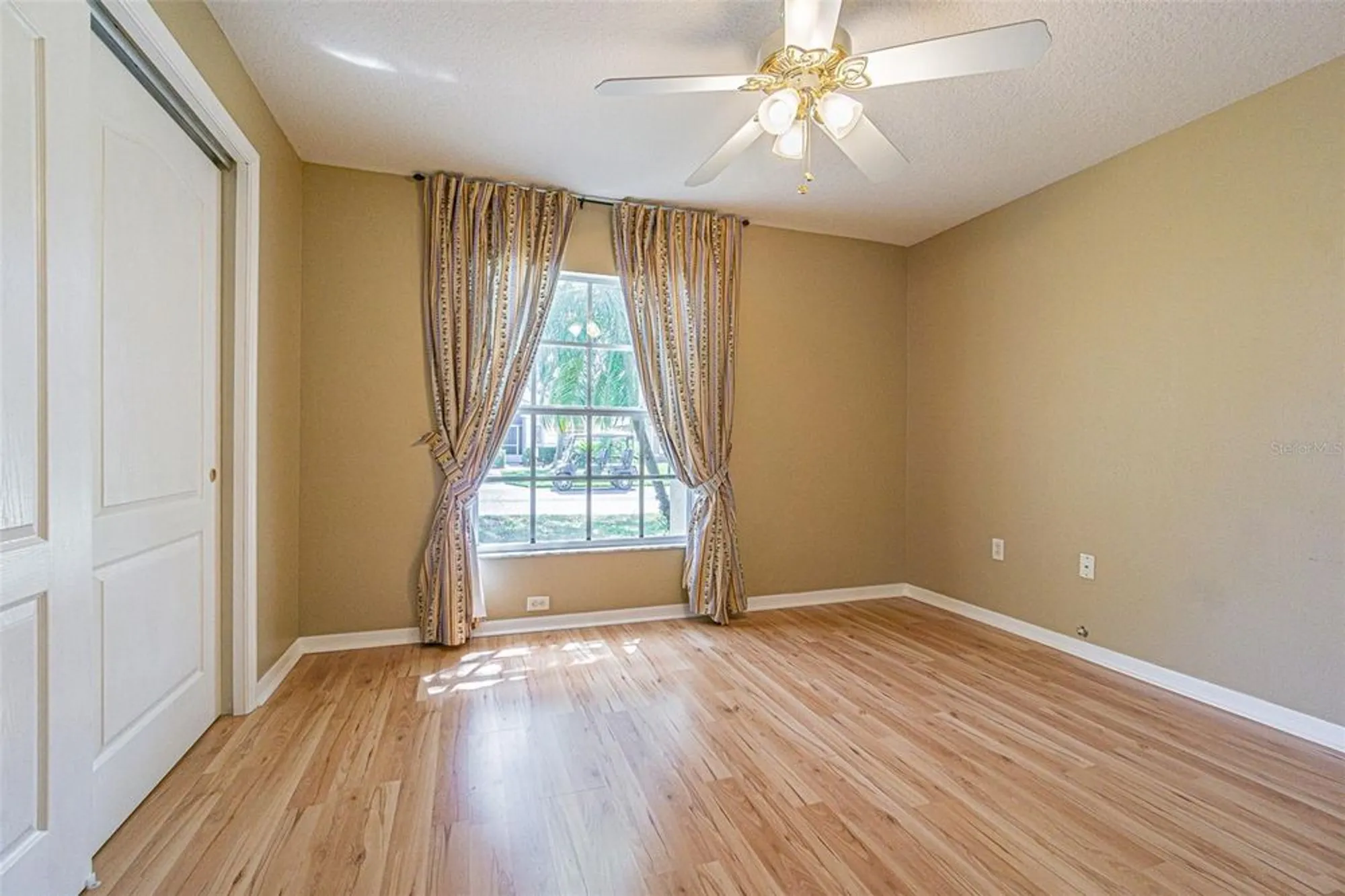 Property Slideshow image 9 of 47 | 10809 collar dr, San Antonio, FL, 33576