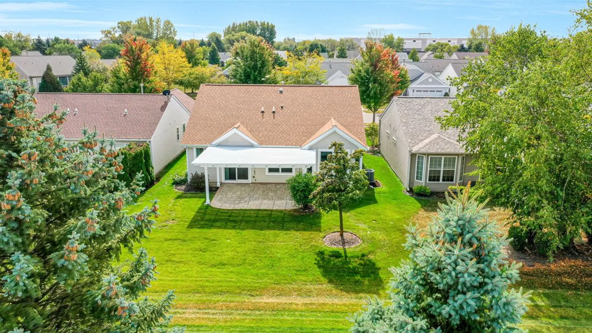 Property Slideshow image 27 of 43 | 12250 songbird ln, Huntley, IL, 60142