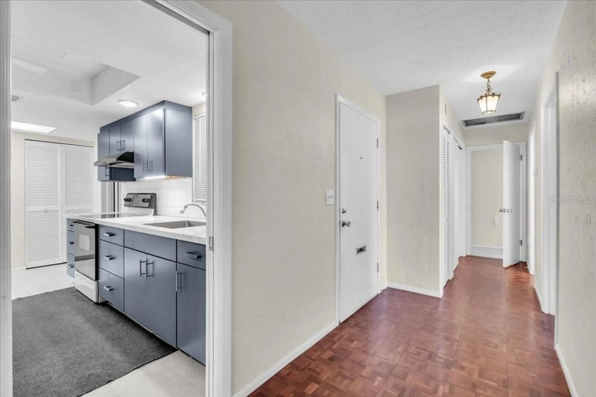 Property Slideshow image 17 of 31 | 3140 village green dr # 1119, Sarasota, FL, 34239