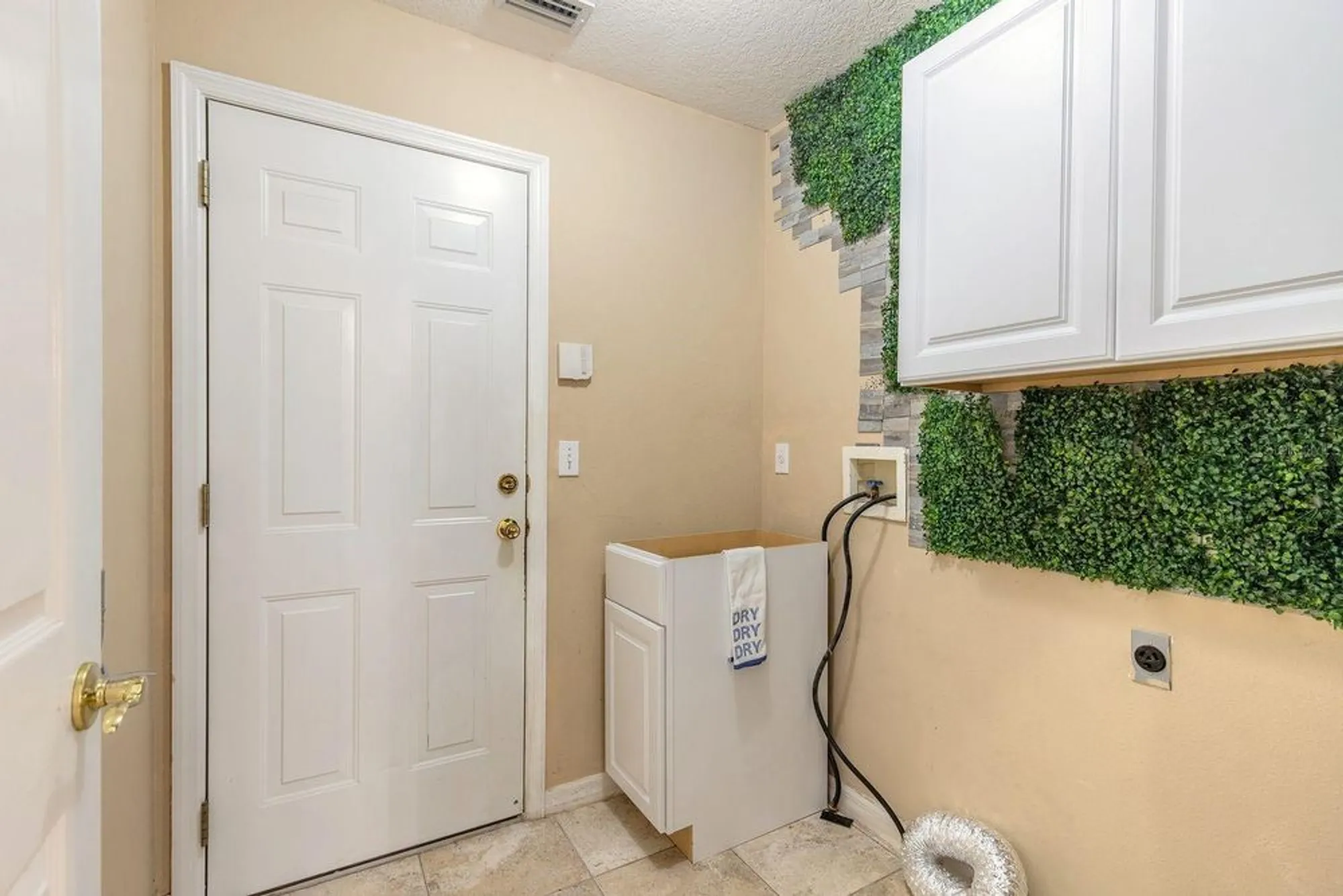 Property Slideshow image 37 of 44 | 920 brookridge ln, Ormond Beach, FL, 32174