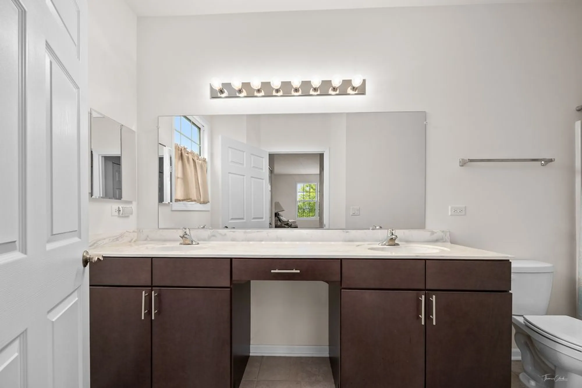 Property Slideshow image 14 of 28 | 17340 lucerne ct, Lockport, IL, 60441