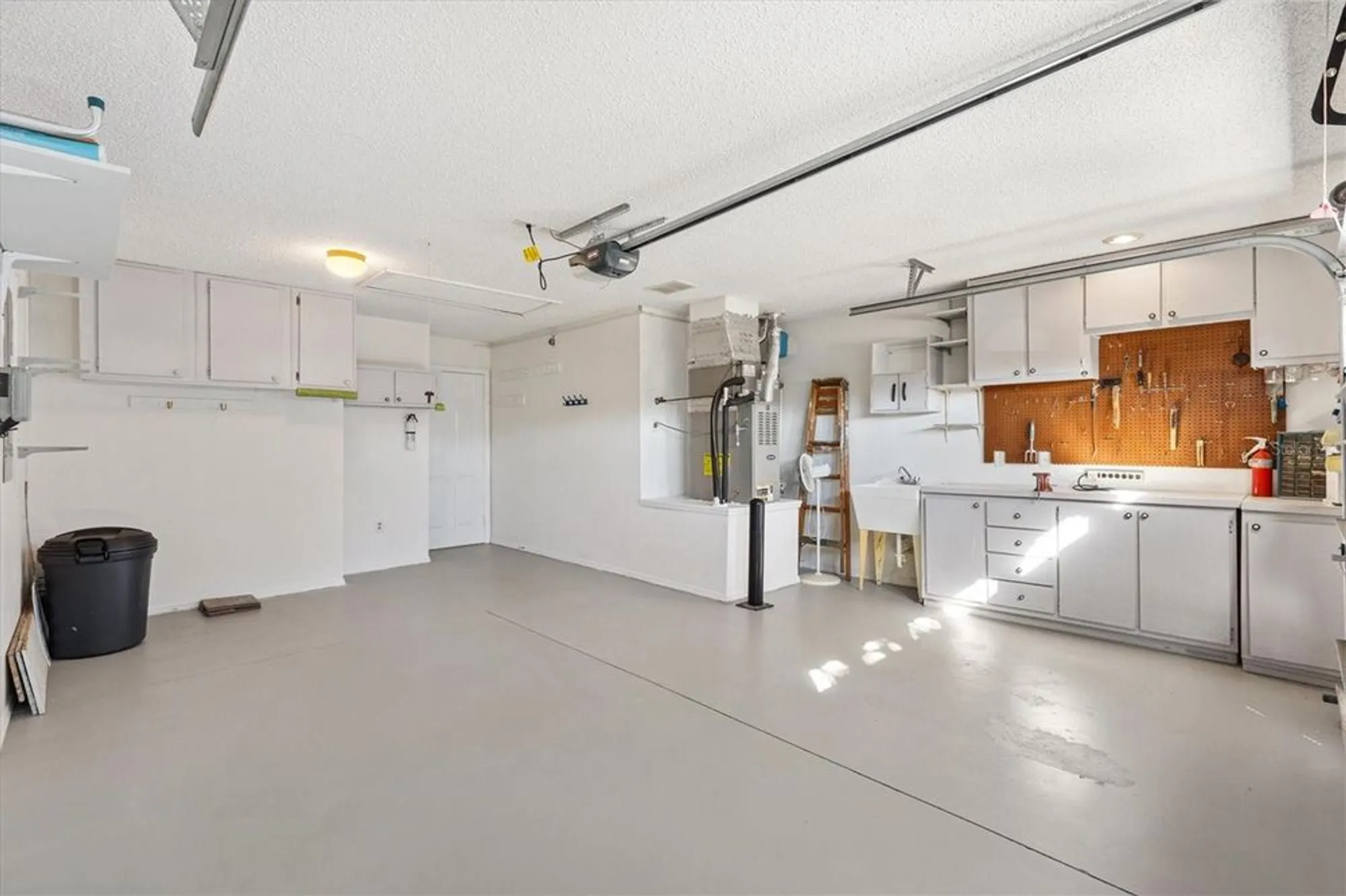 Property Slideshow image 31 of 33 | 428 canterbury ct, The Villages, FL, 32162