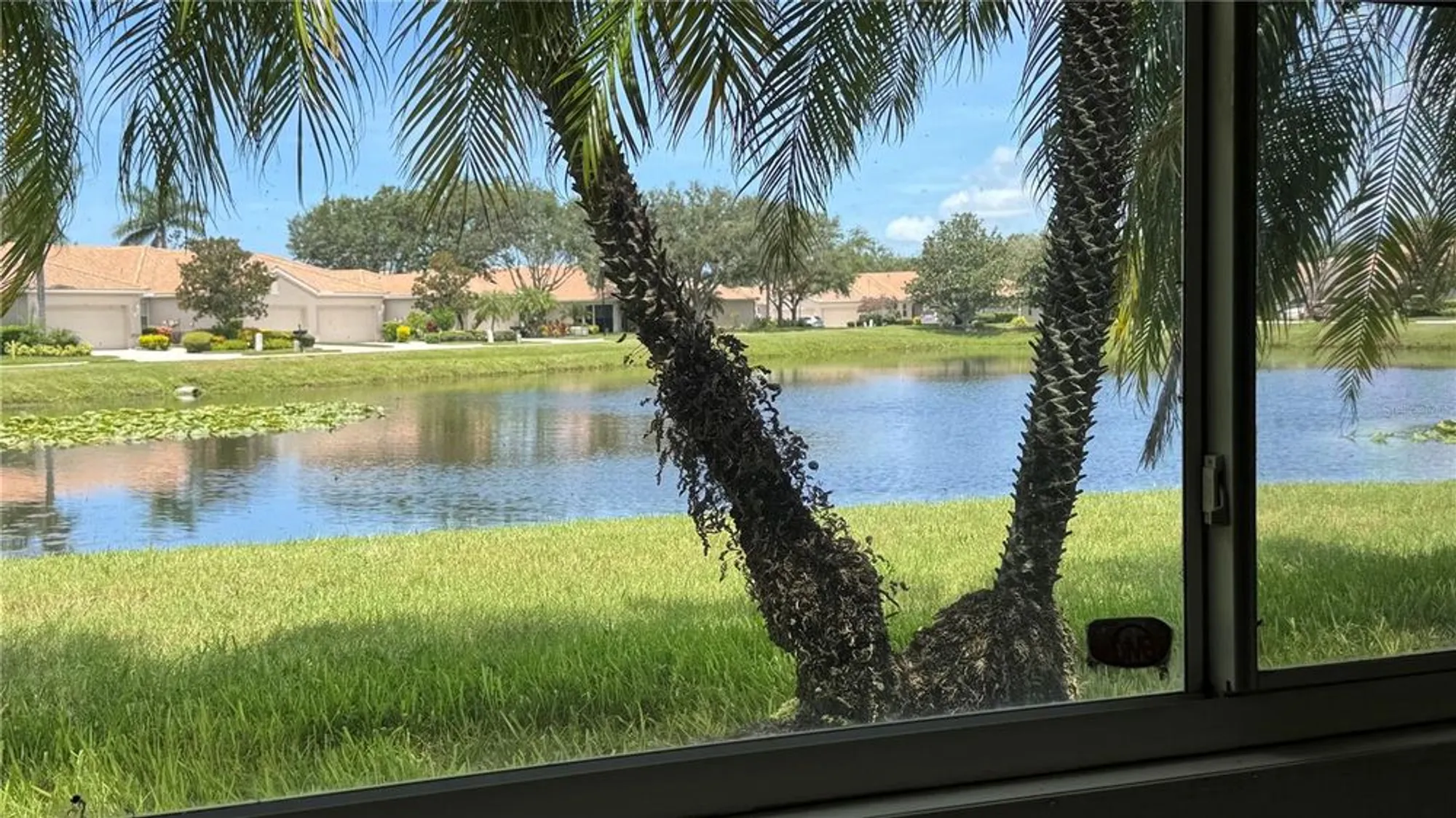 Property Slideshow image 10 of 24 | 8228 simpson falls ct, Sarasota, FL, 34243