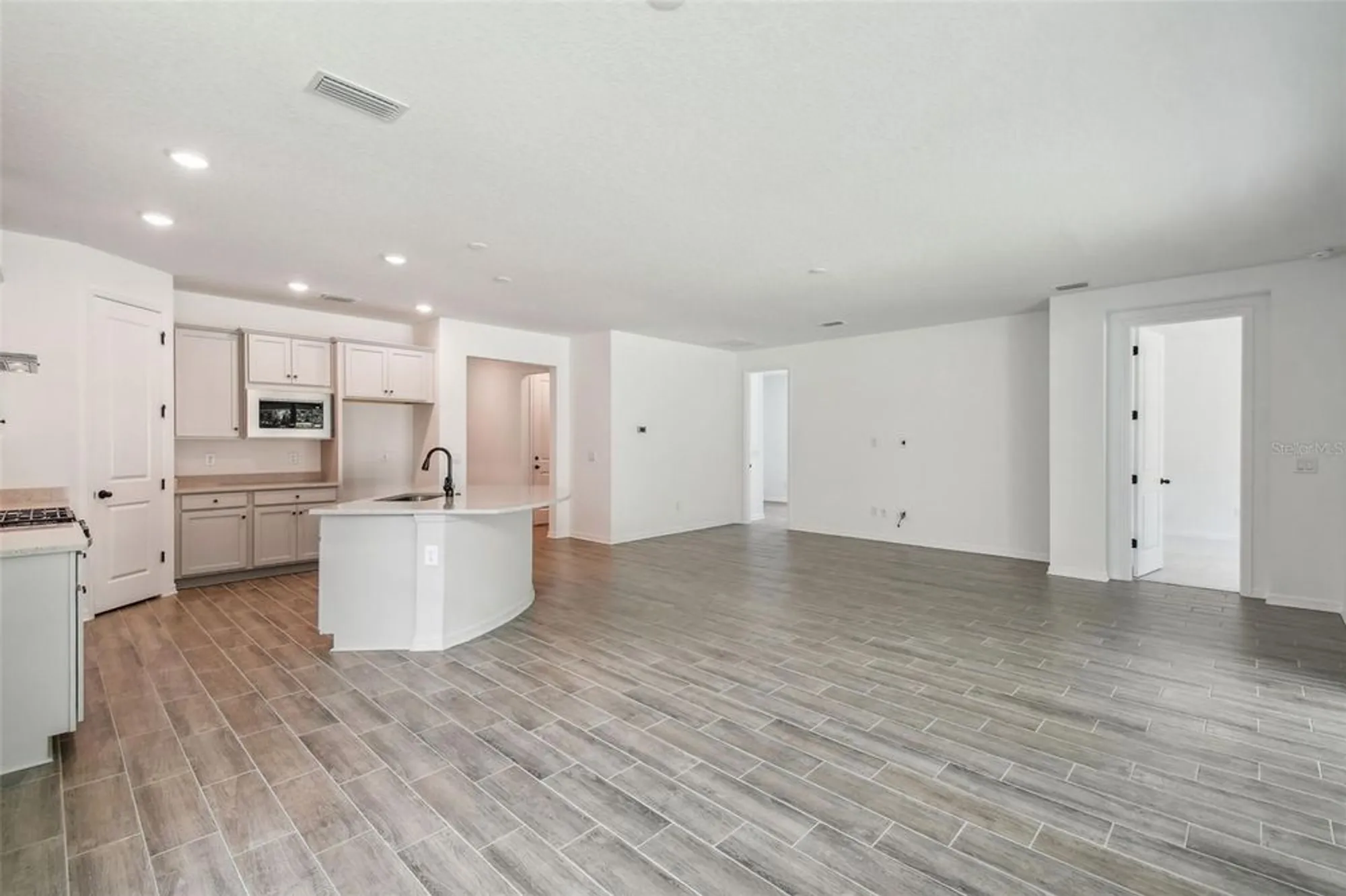 Property Slideshow image 23 of 69 | 19649 fort king run, Brooksville, FL, 34601