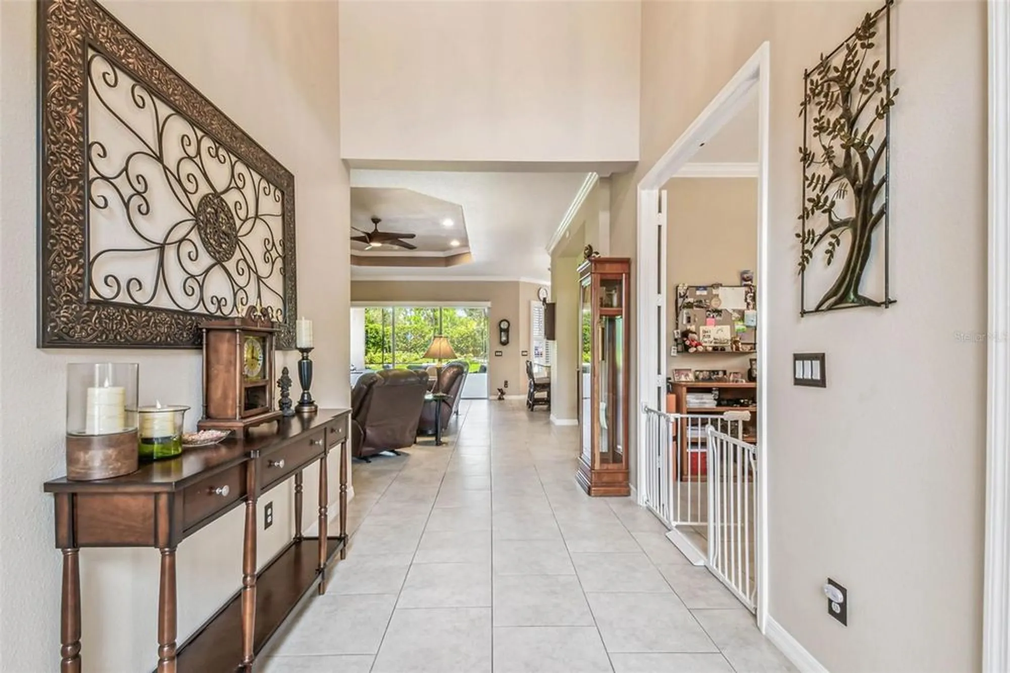 Property Slideshow image 10 of 53 | 16301 garnet glen pl, Wimauma, FL, 33598