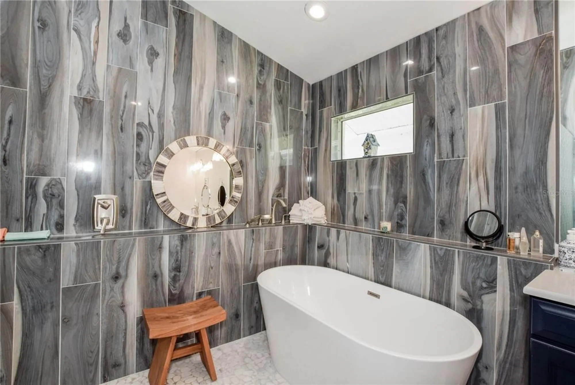 Property Slideshow image 23 of 66 | 404 cardiff rd 17, Venice, FL, 34293