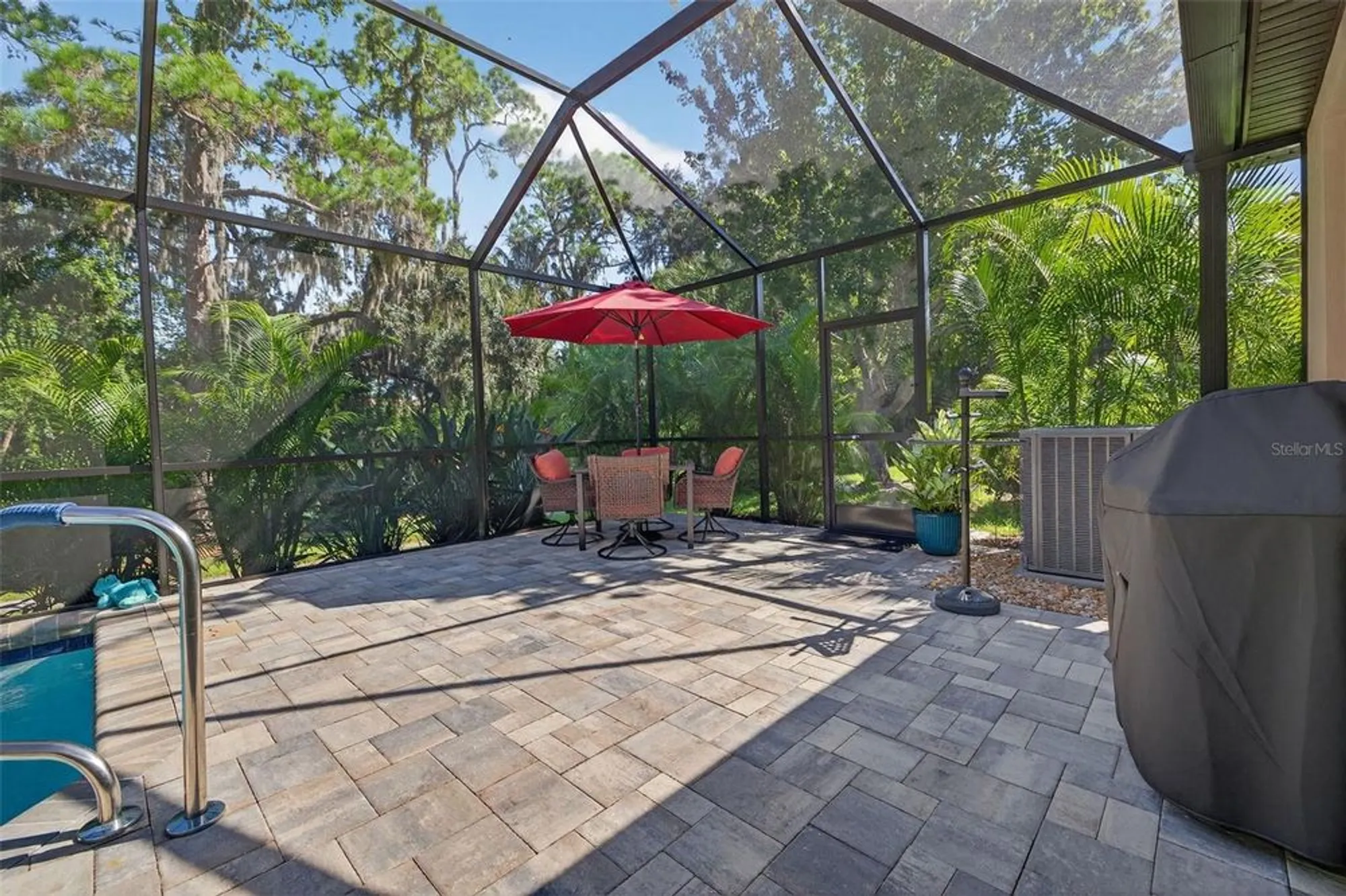 Property Slideshow image 40 of 55 | 359 laurel falls dr, Apollo Beach, FL, 33572