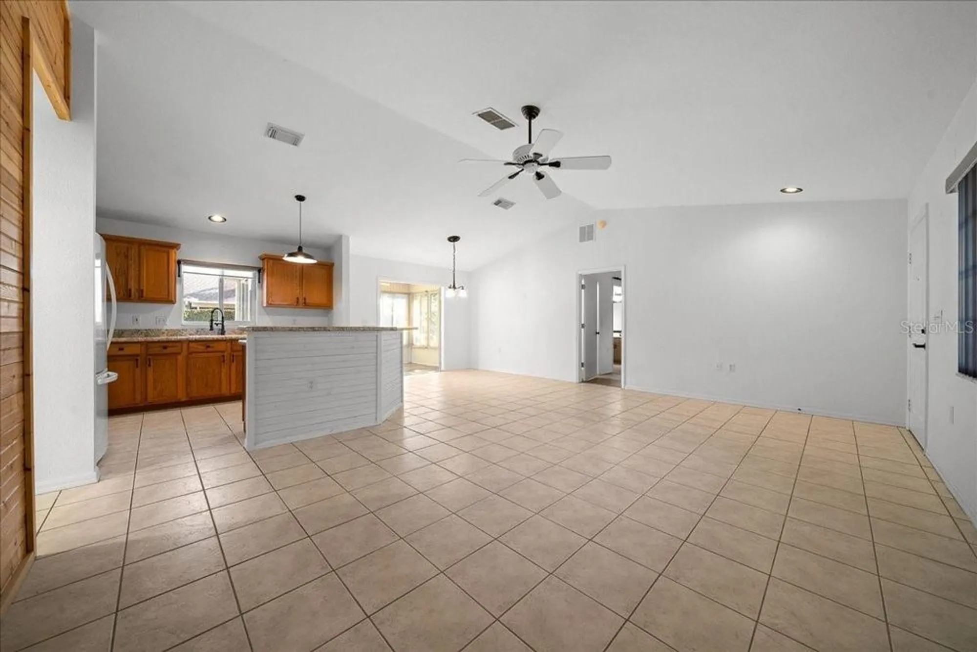 Property Slideshow image 6 of 32 | 14117 sw 115th cir, Dunnellon, FL, 34432