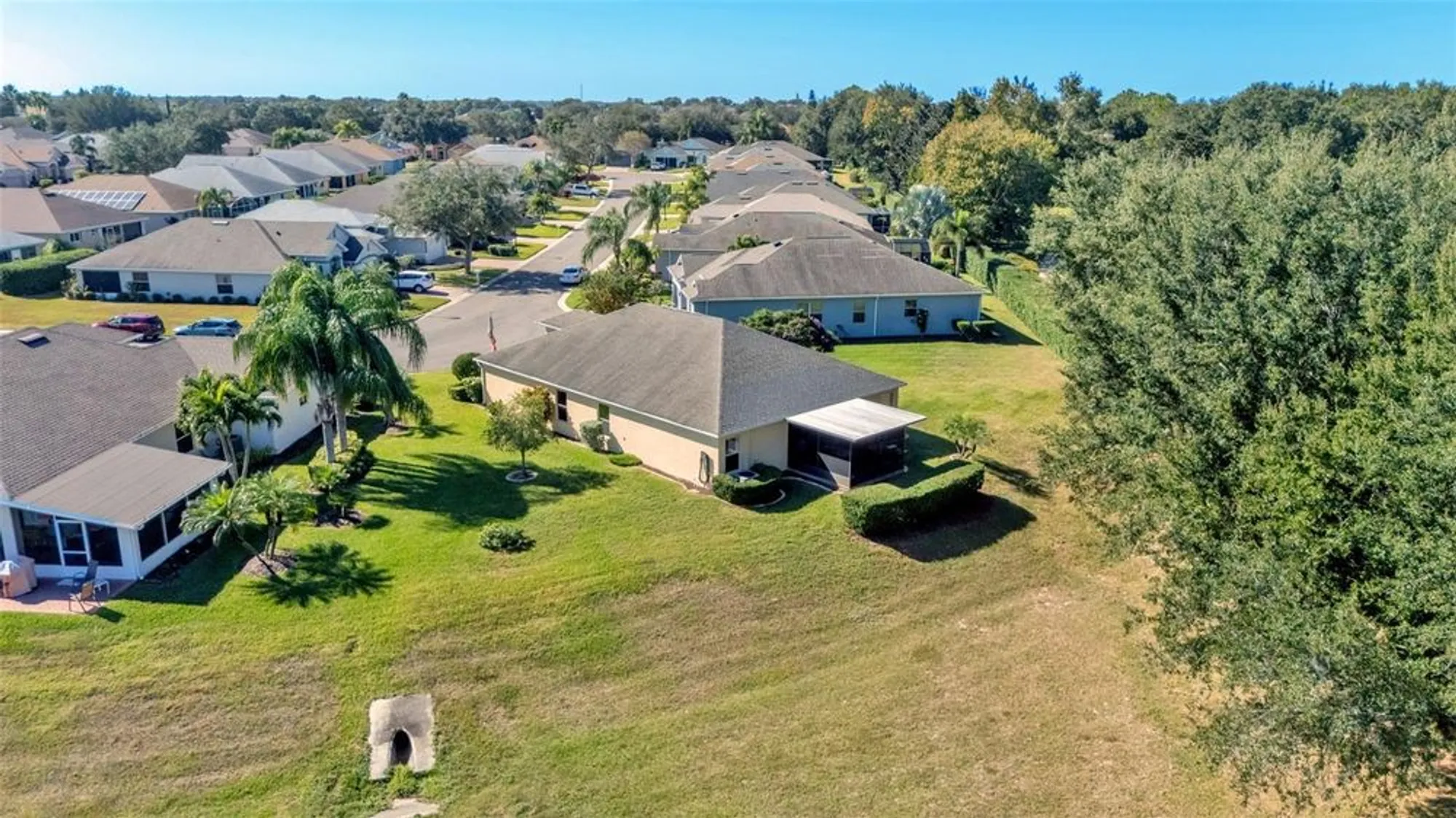 Property Slideshow image 13 of 80 | 4016 carteret dr, Winter Haven, FL, 33884