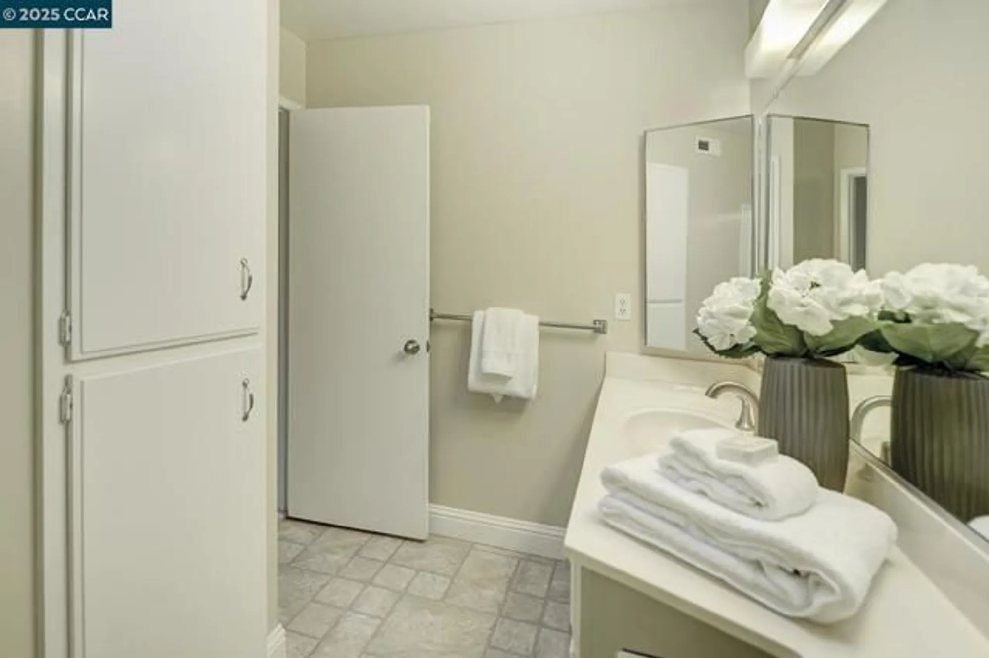 Property Slideshow image 26 of 58 | 3050 rossmoor pkwy apt 1, Walnut Creek, CA, 94595