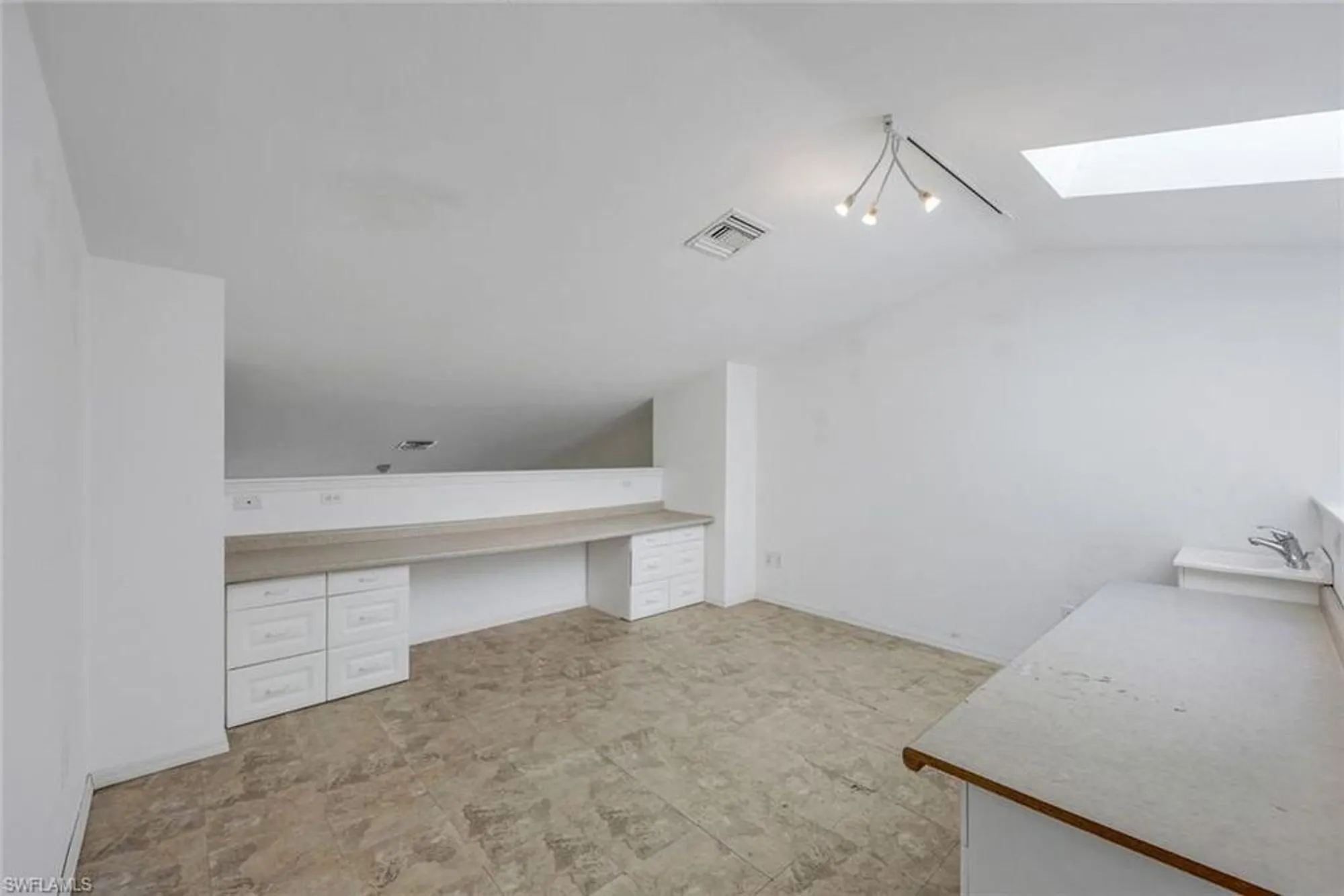 Property Slideshow image 18 of 29 | 27181 kindlewood ln, Bonita Springs, FL, 34134