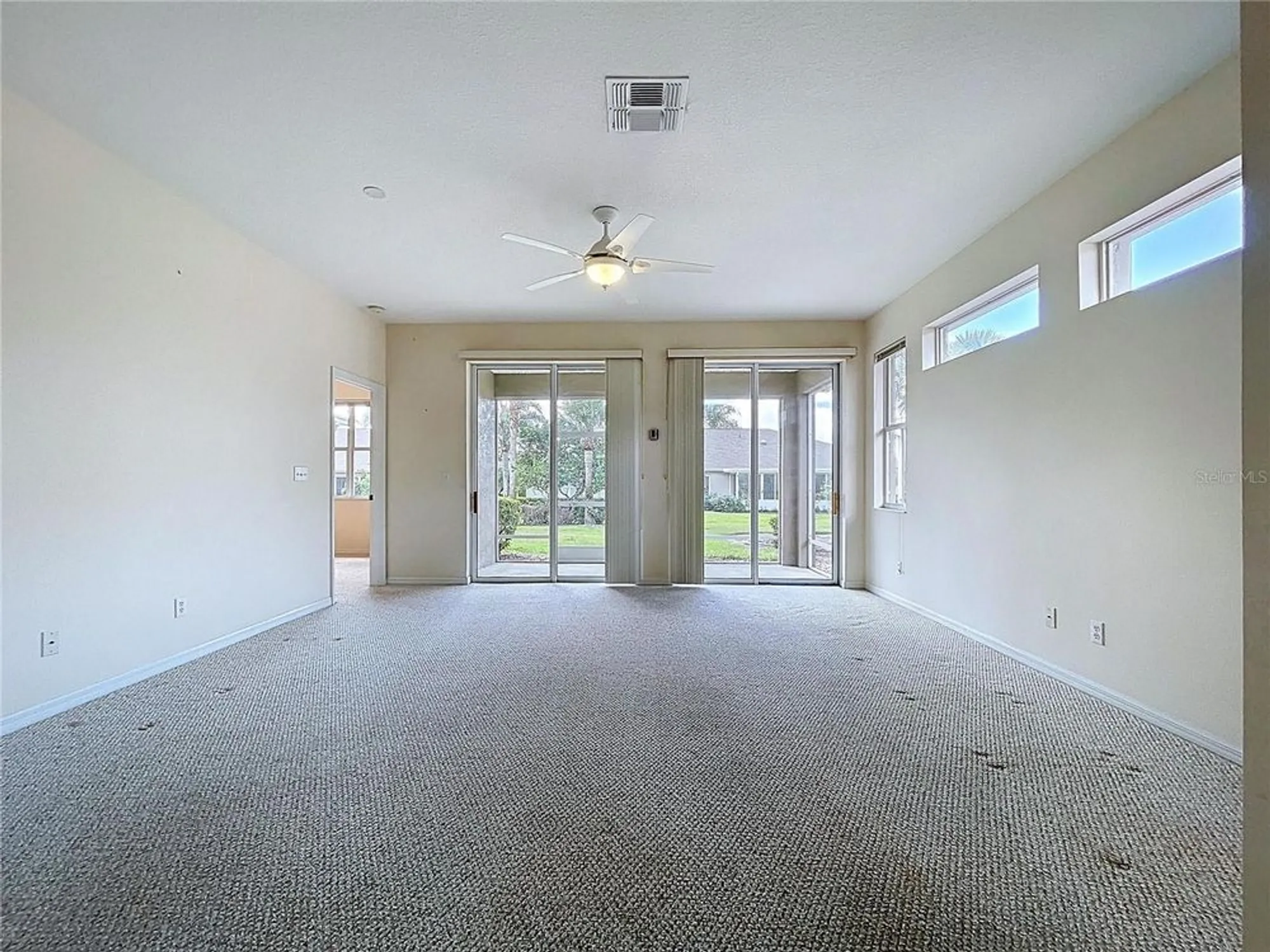 Property Slideshow image 14 of 92 | 2046 inverness greens dr # 2046, Sun City Center, FL, 33573