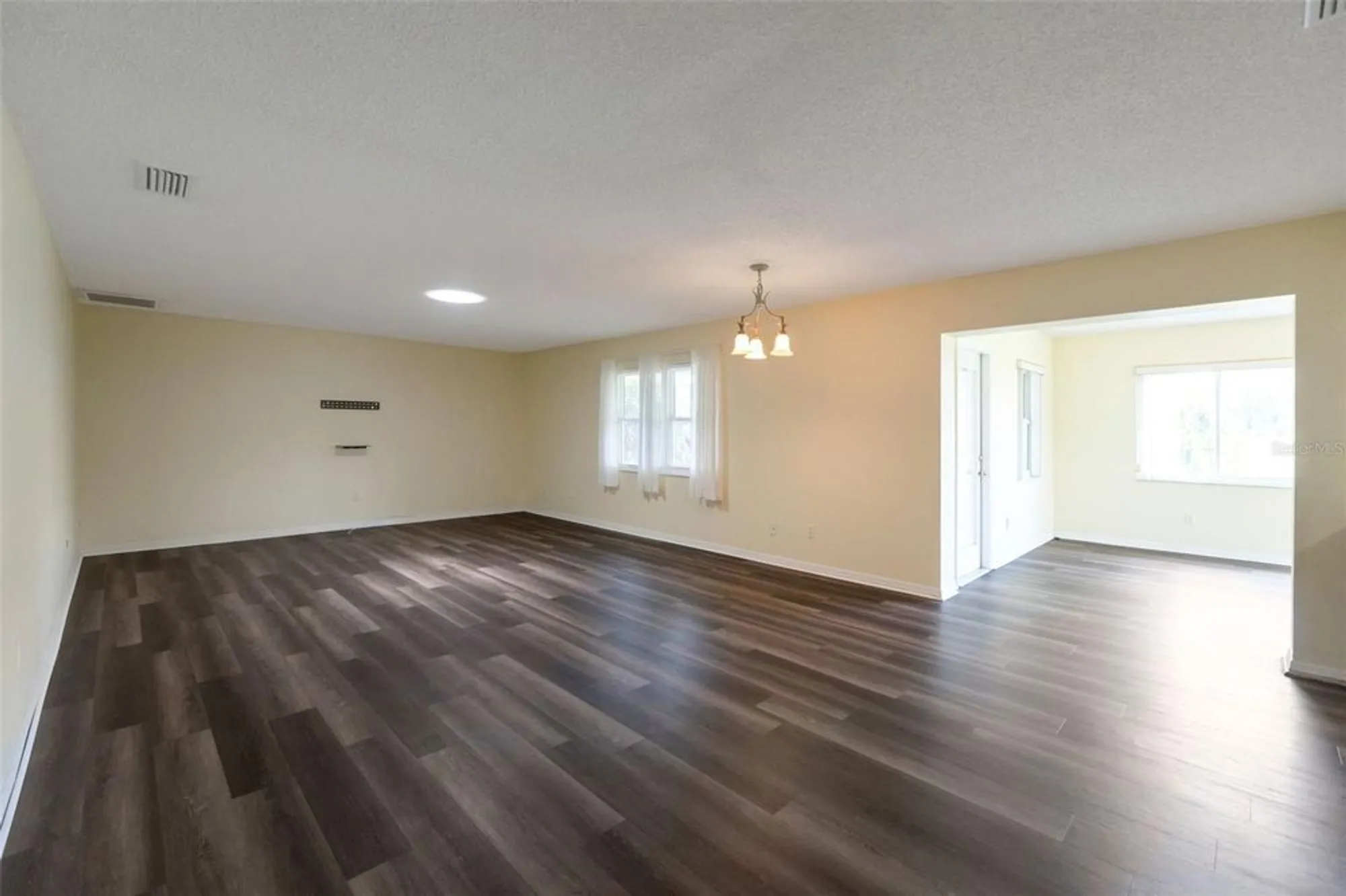 Property Slideshow image 5 of 33 | 1005 harefield cir # 43, Sun City Center, FL, 33573