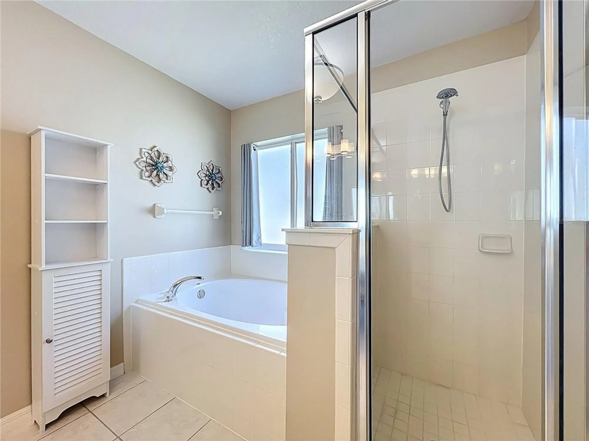 Property Slideshow image 39 of 59 | 5643 bounty cir, Tavares, FL, 32778