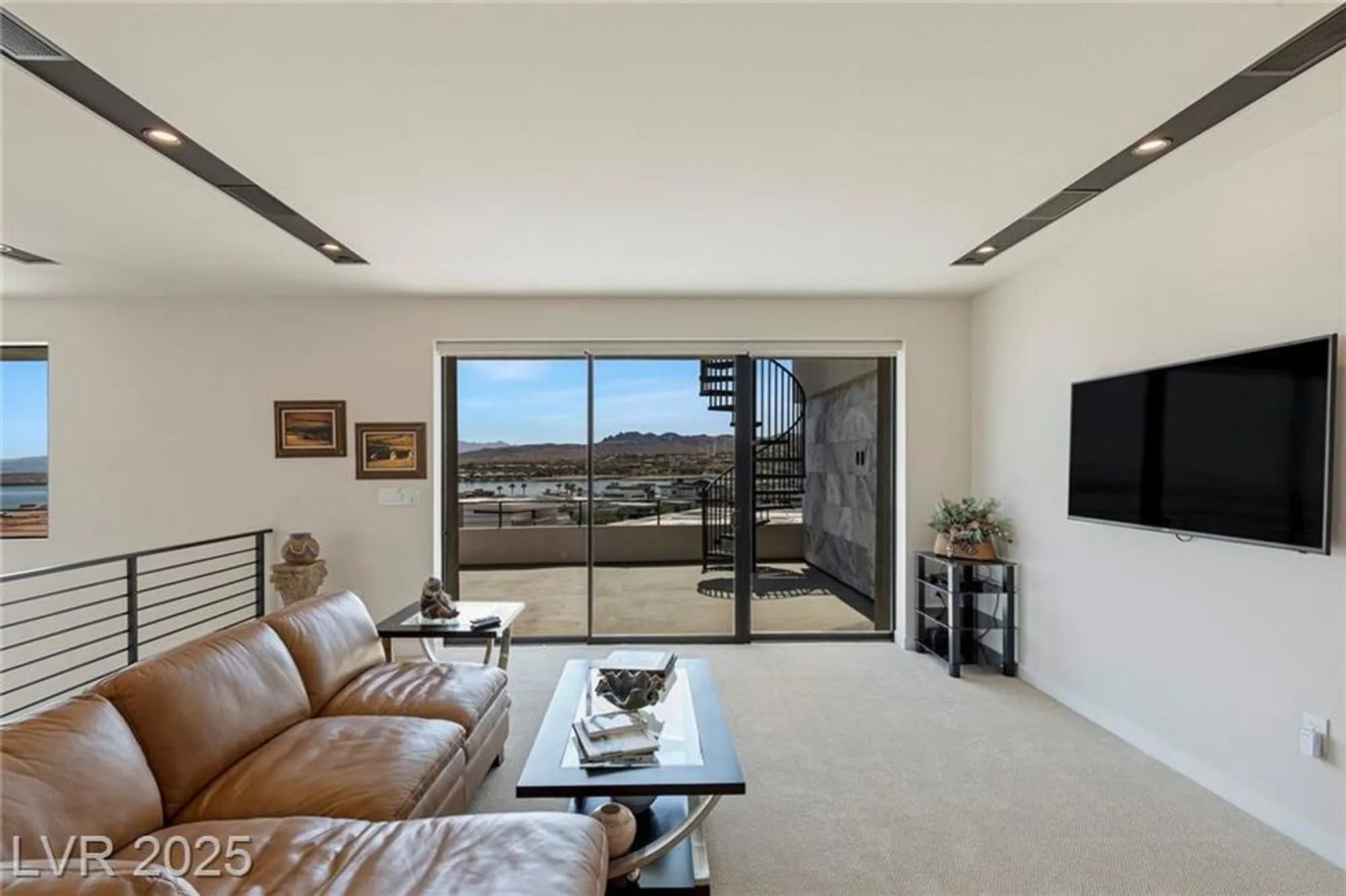 Property Slideshow image 34 of 85 | 53 falling ridge ln, Henderson, NV, 89011