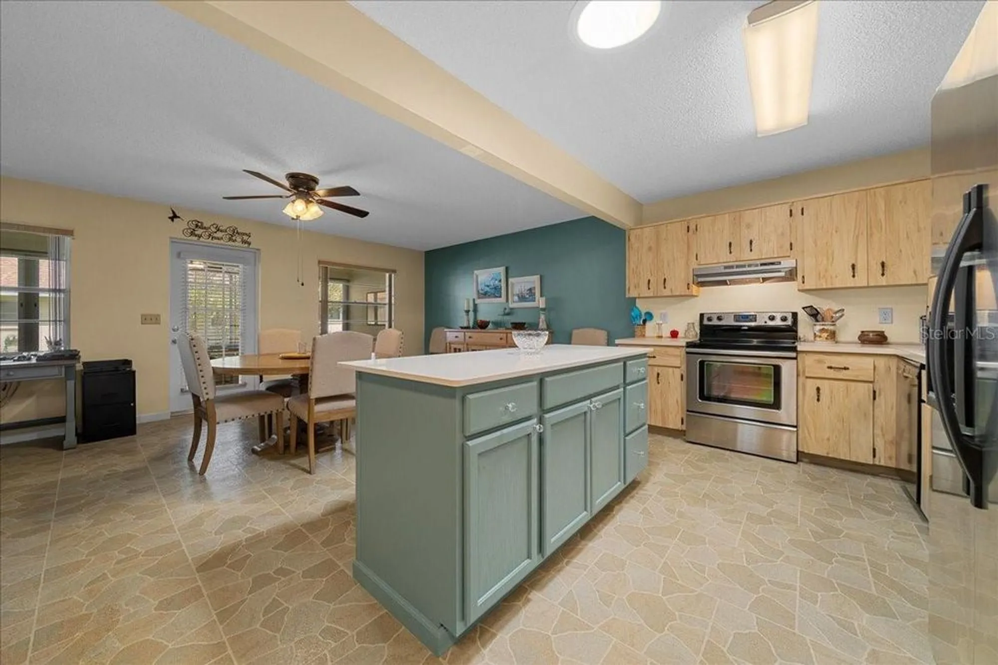 Property Slideshow image 17 of 45 | 8715 sw 97th st a, Ocala, FL, 34481