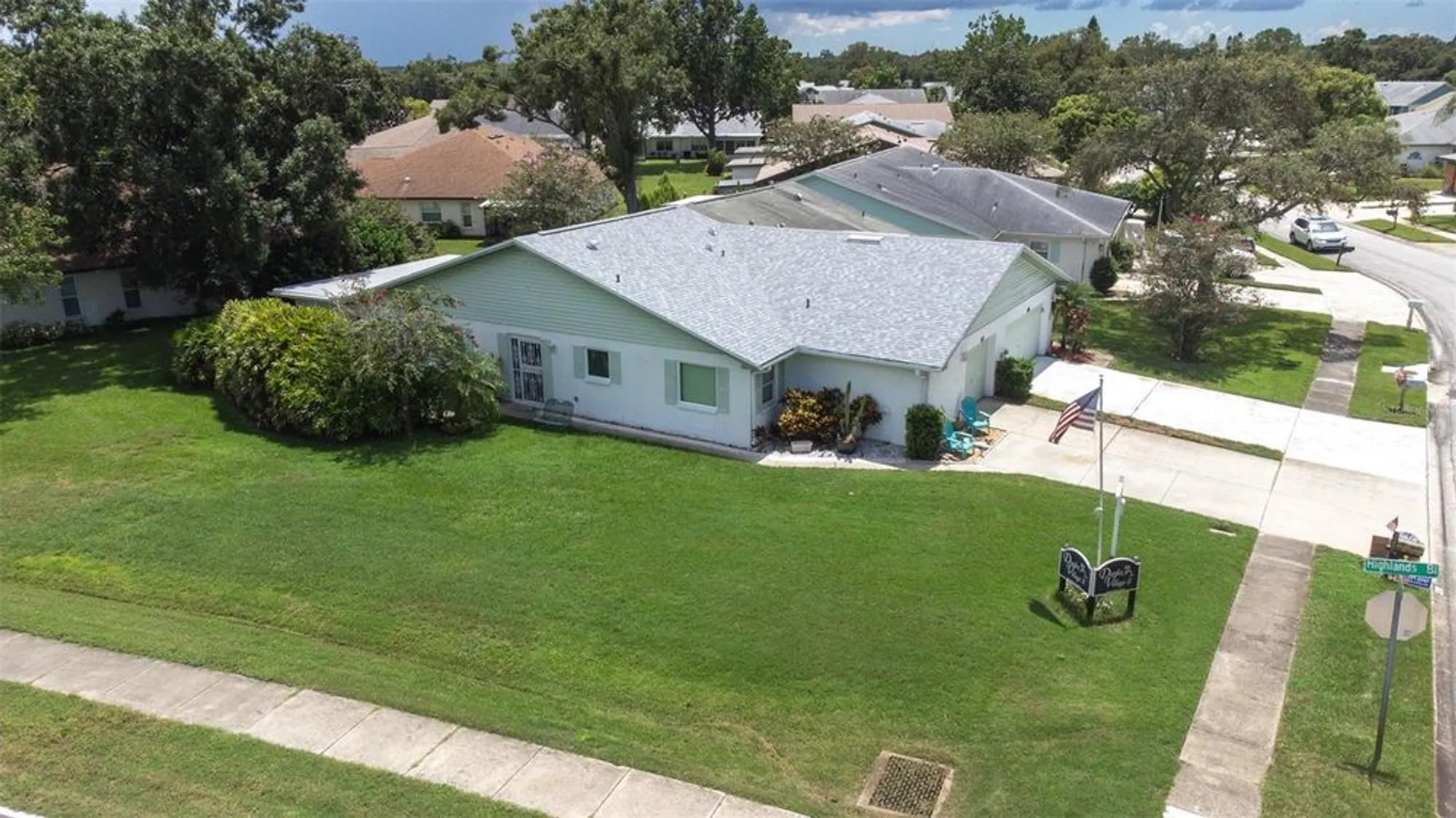 Property Slideshow image 38 of 59 | 3201 mcmath dr, Palm Harbor, FL, 34684