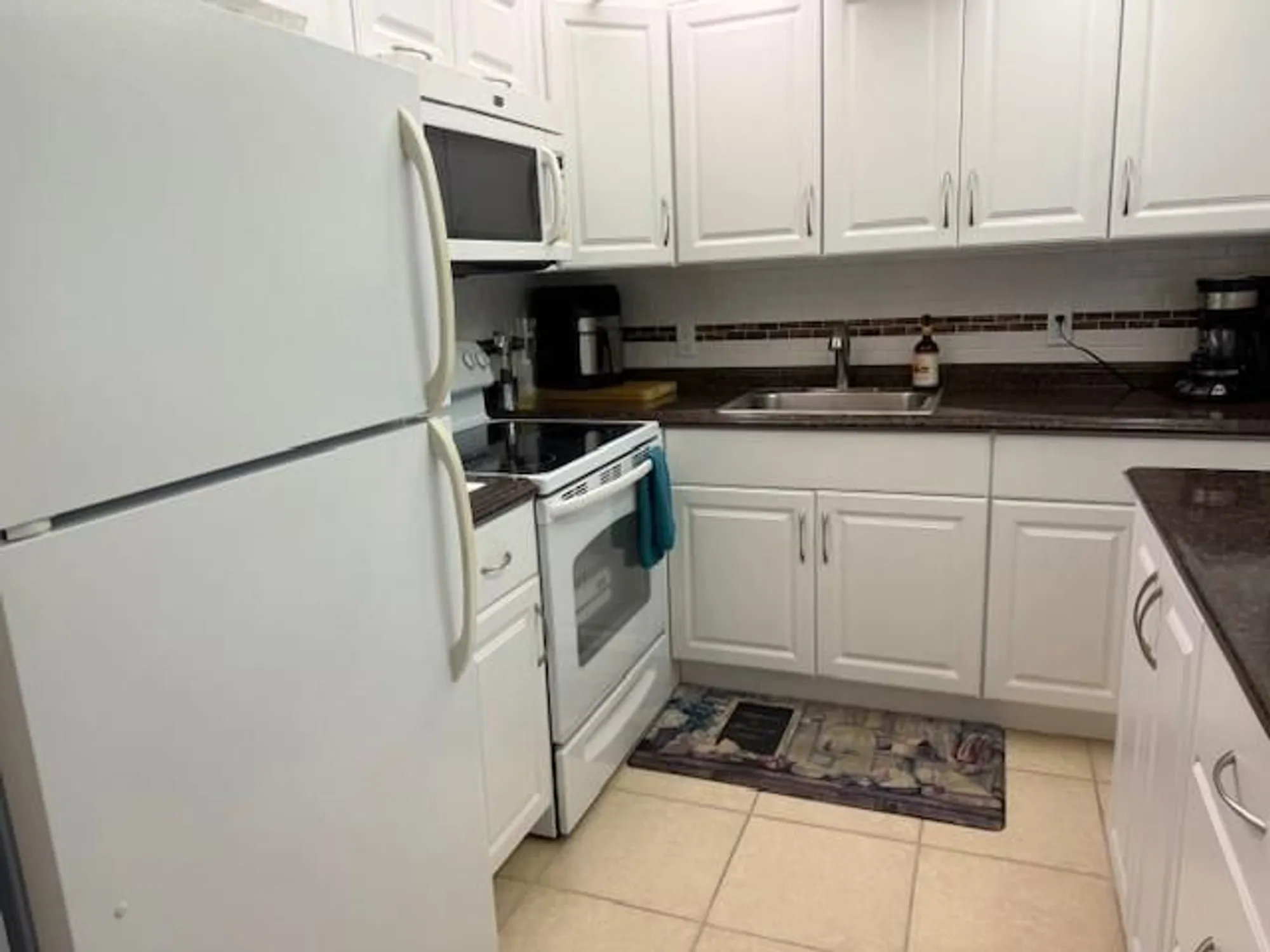 Property Slideshow image 12 of 27 | 8 tilford a # 8, Deerfield Beach, FL, 33442