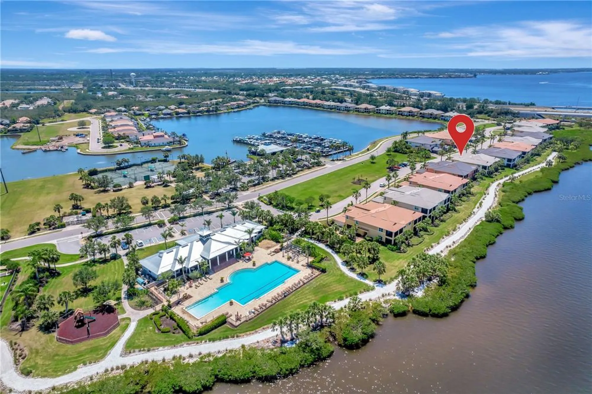 Property Slideshow image 43 of 84 | 1264 riverscape st b, Bradenton, FL, 34208