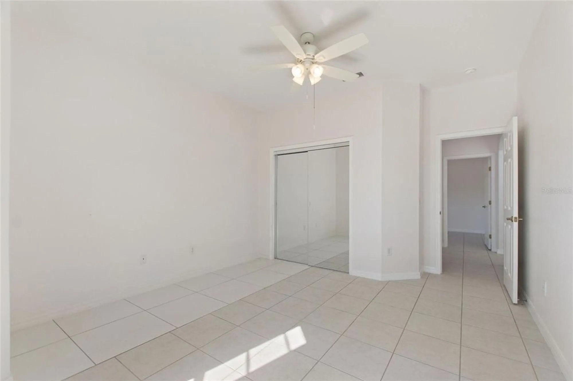 Property Slideshow image 14 of 64 | 106 mossy oak dr, Davenport, FL, 33837