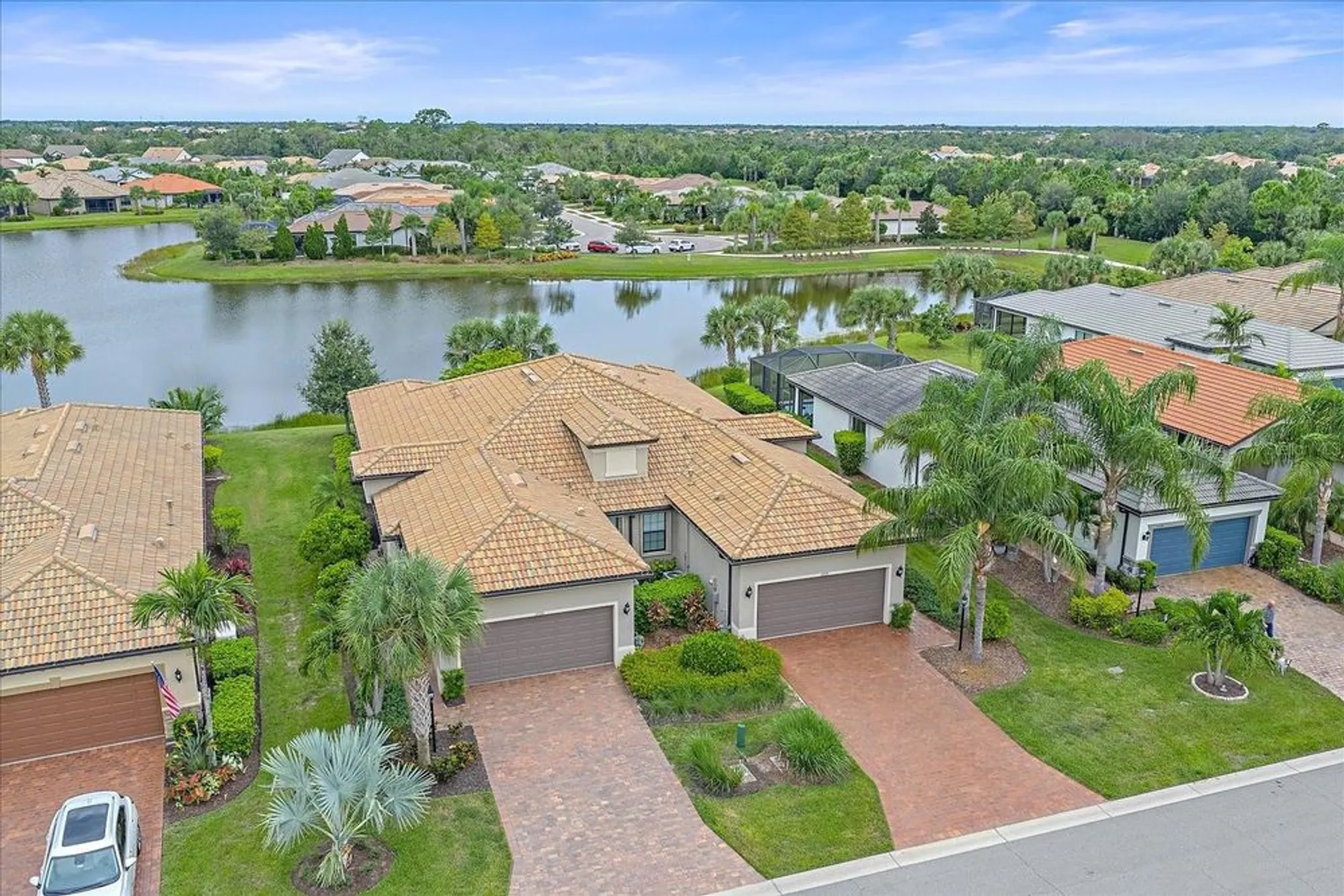 Property Slideshow image 2 of 41 | 17535 hampton falls ter, Bradenton, FL, 34202