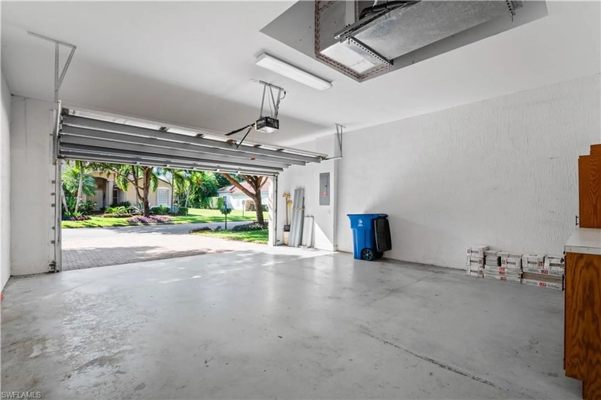 Property Slideshow image 23 of 38 | 20381 foxworth cir, Estero, FL, 33928