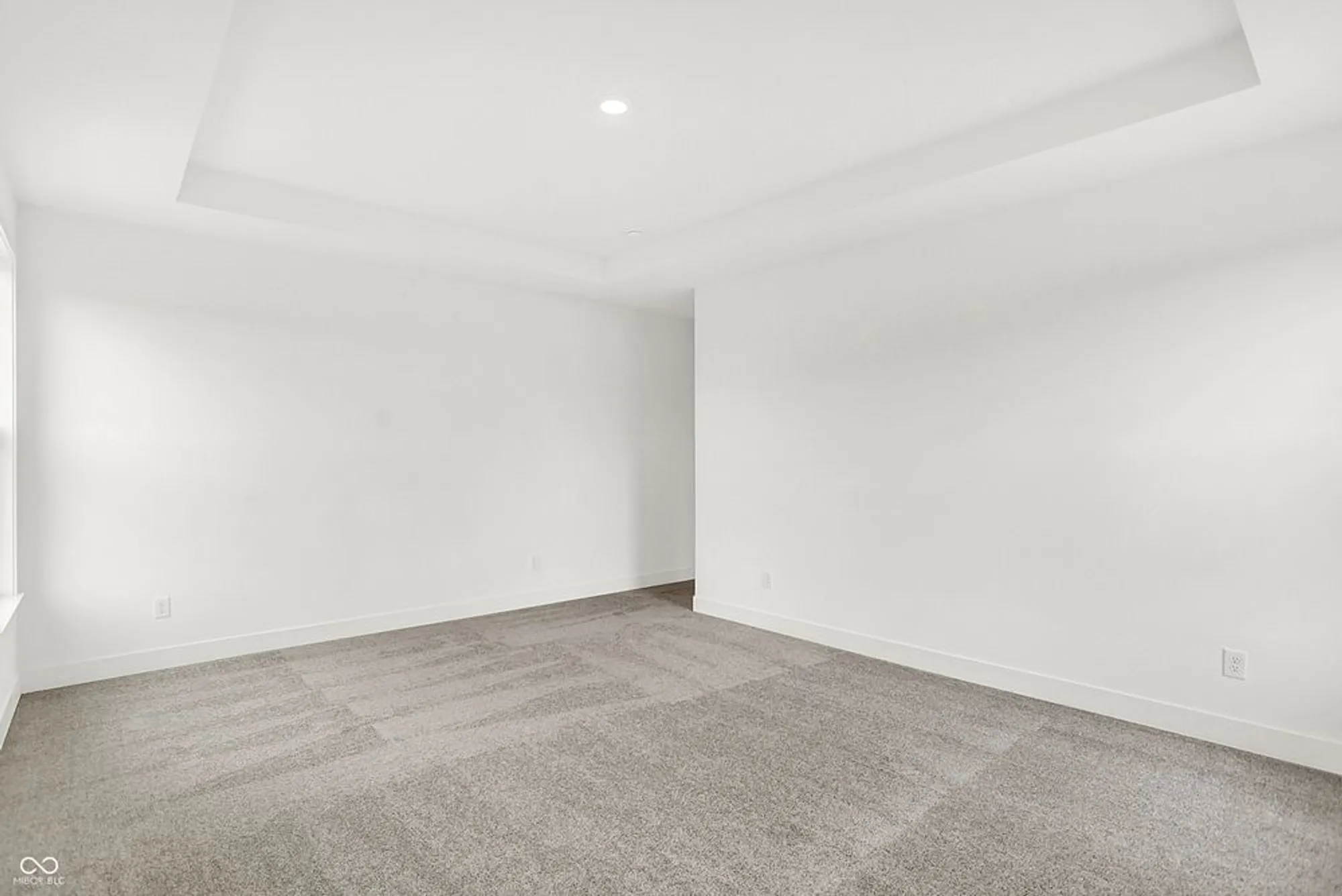 Property Slideshow image 25 of 46 | 5062 foxley park ln, Avon, IN, 46123