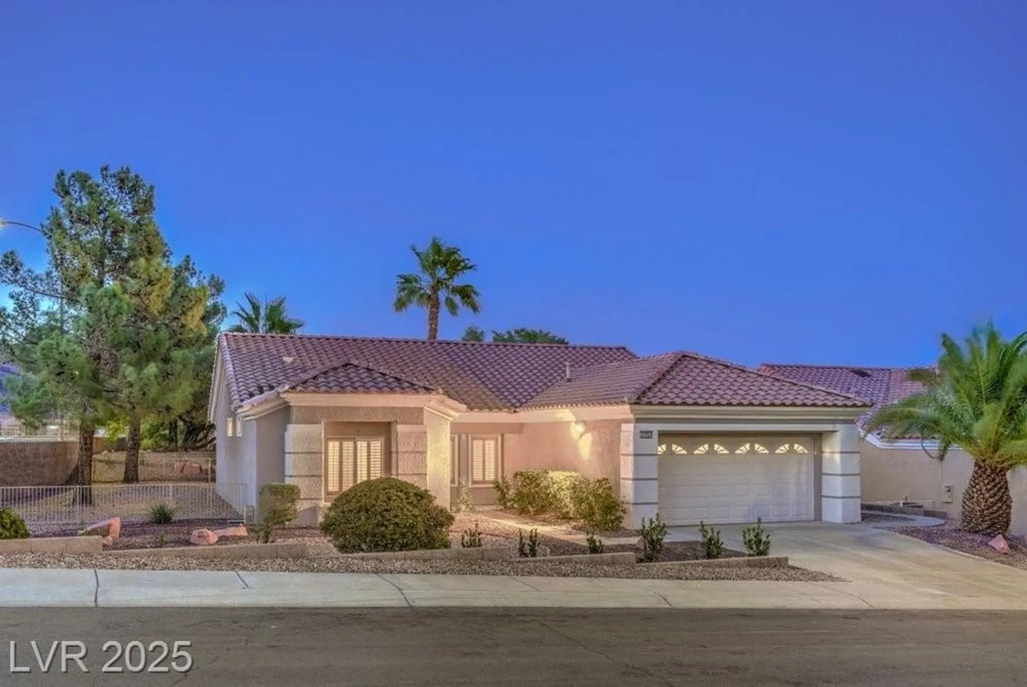 Property Slideshow image 18 of 44 | 10920 black ledge ave, Las Vegas, NV, 89134