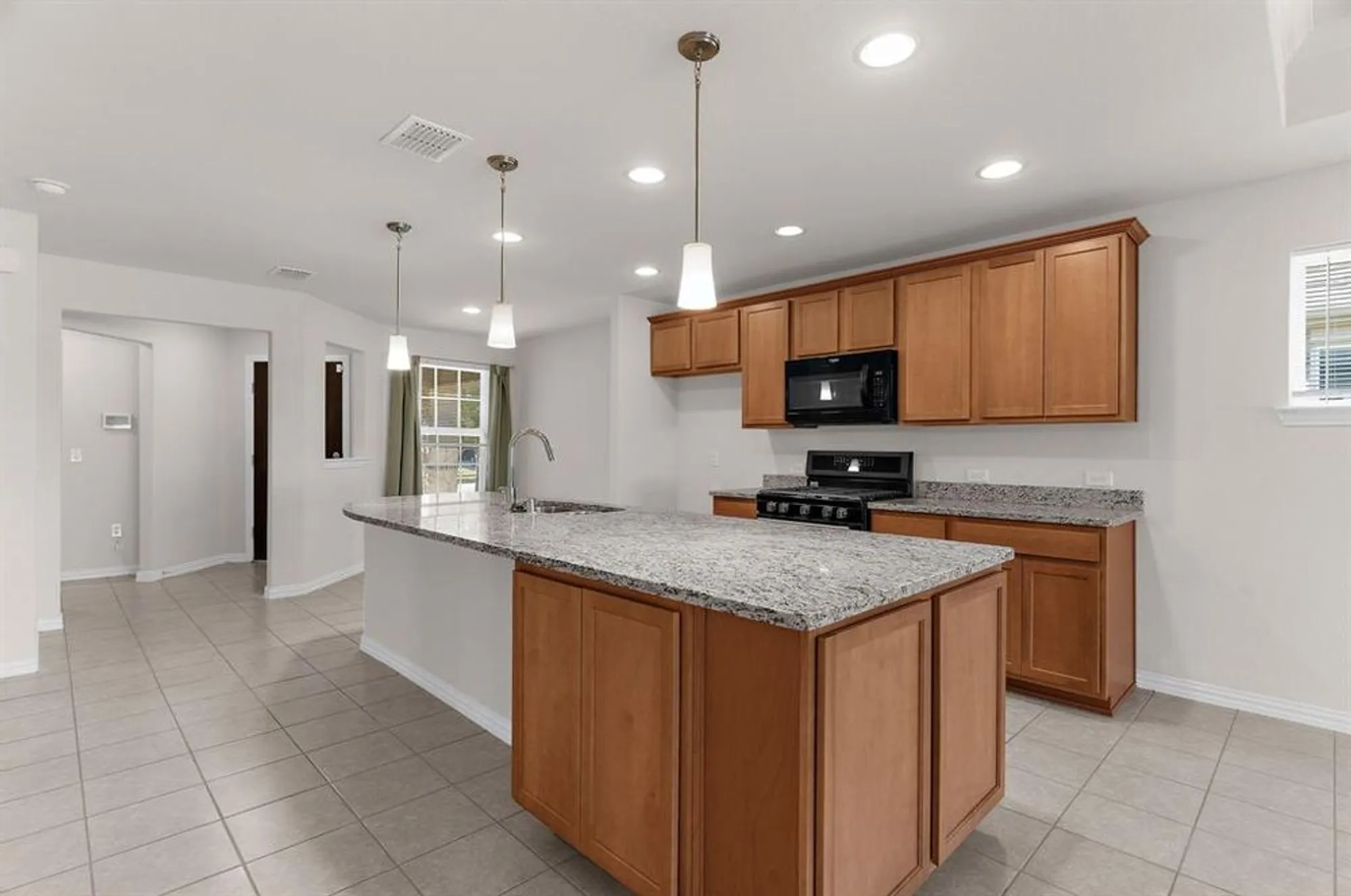 Property Slideshow image 6 of 30 | 825 hidden eddy dr, Mckinney, TX, 75071