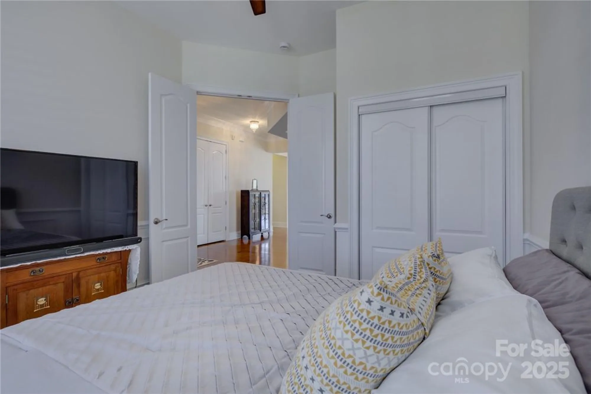 Property Slideshow image 8 of 48 | 15511 lake ridge rd, Charlotte, NC, 28278